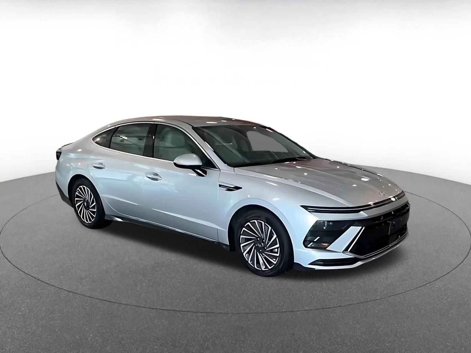 Thumbnail: 2025 Hyundai Sonata - 2
