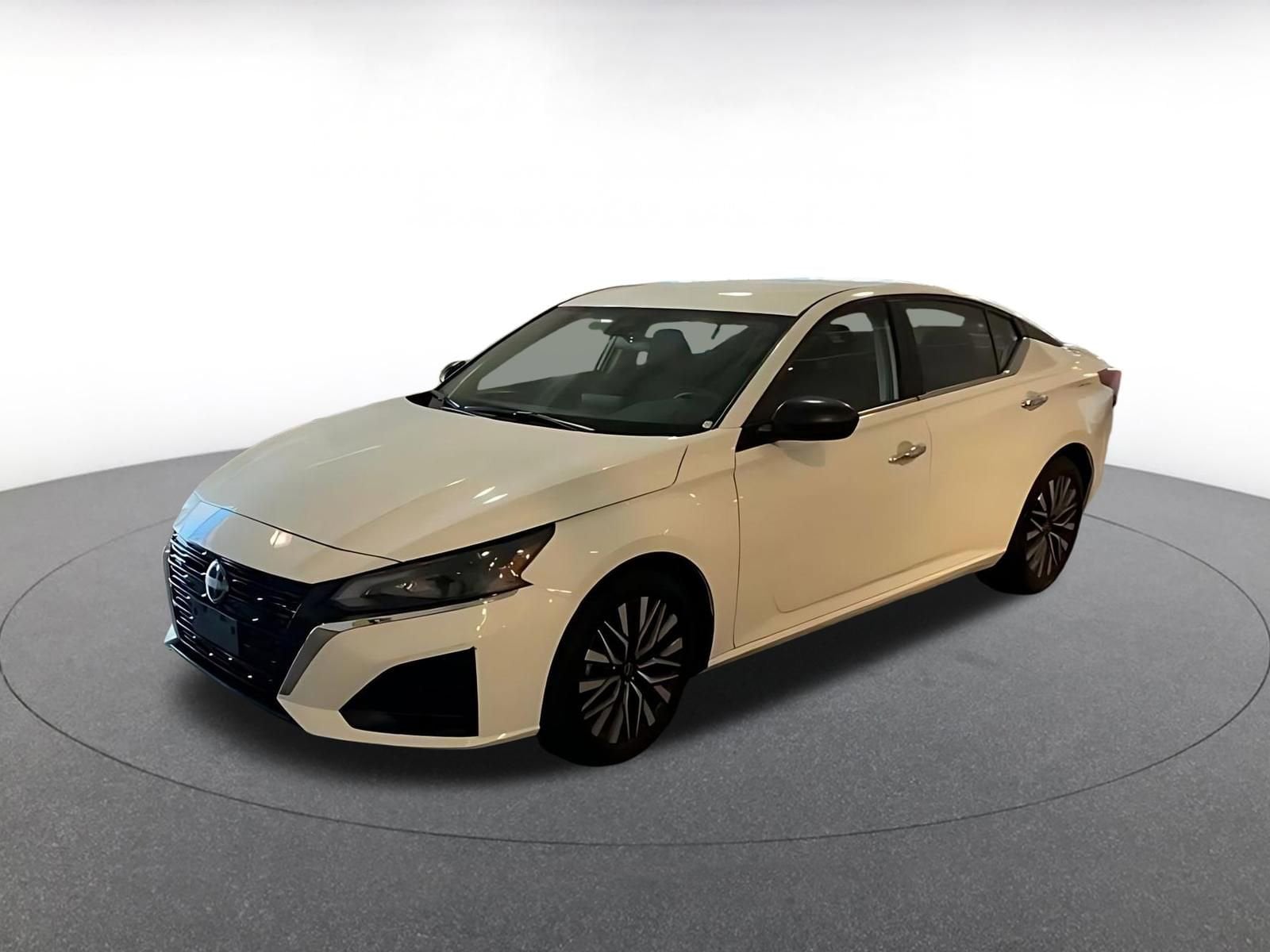 Thumbnail: 2025 Nissan Altima - 8