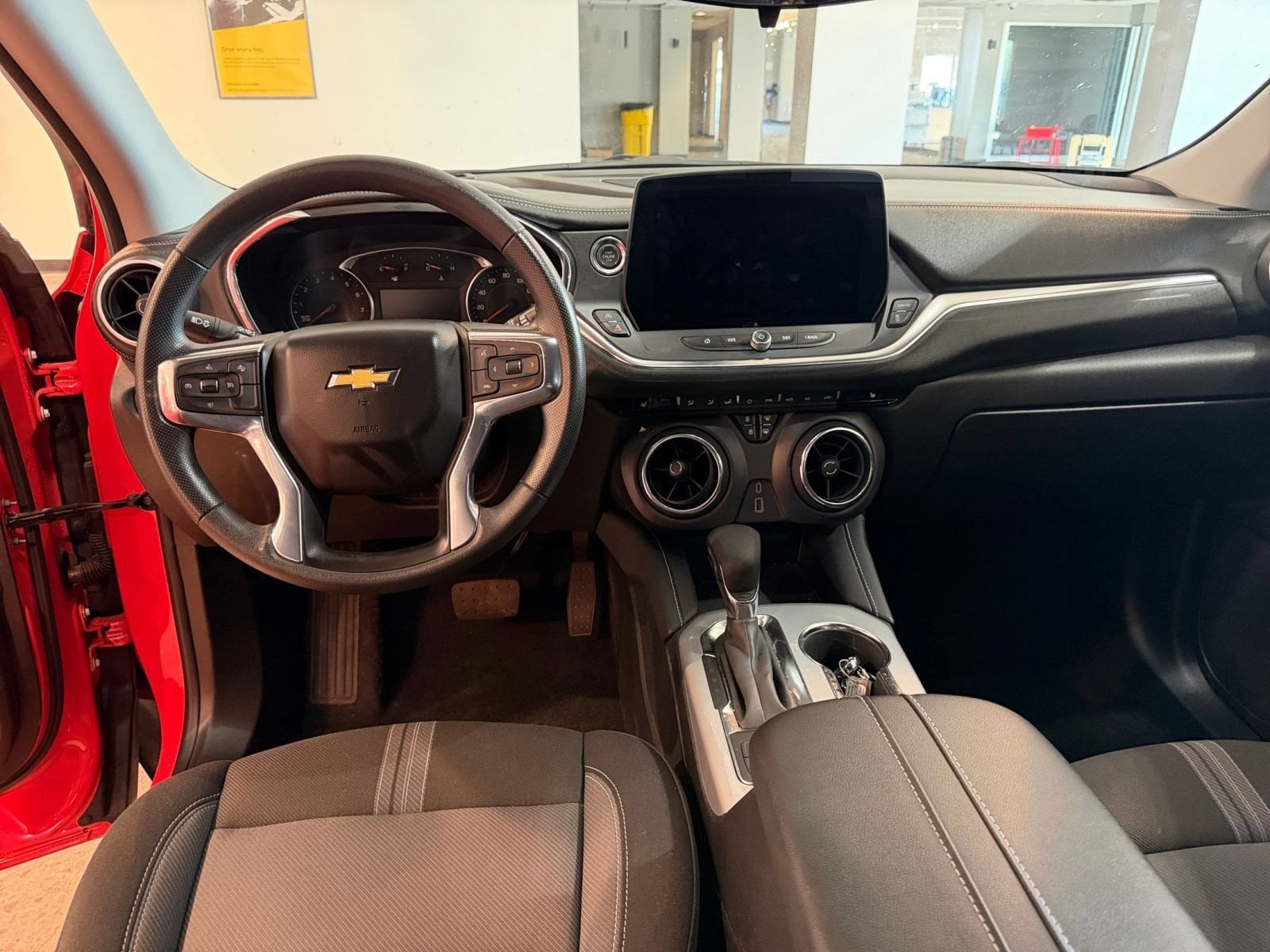 Thumbnail: 2026 Chevrolet Blazer - 30