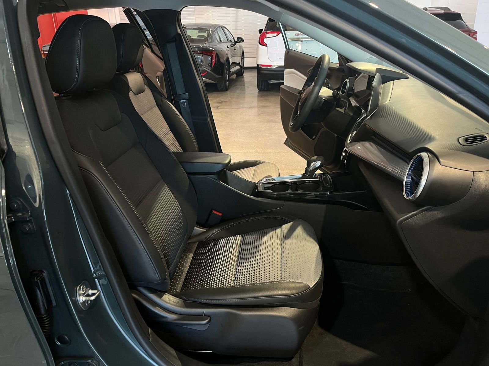 Thumbnail: 2025 Chevrolet Trax - 35