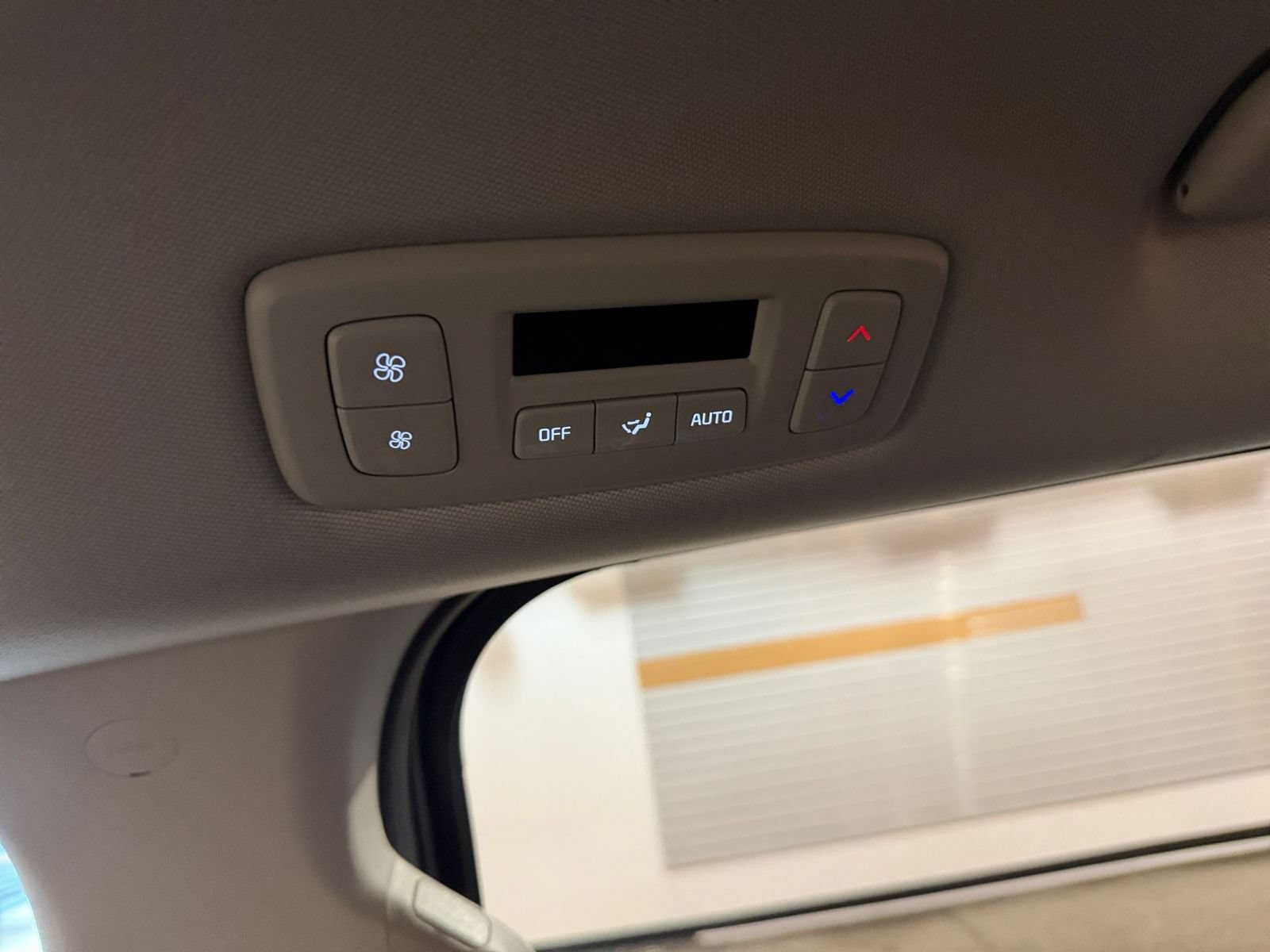 Thumbnail: 2026 Kia Carnival - 24