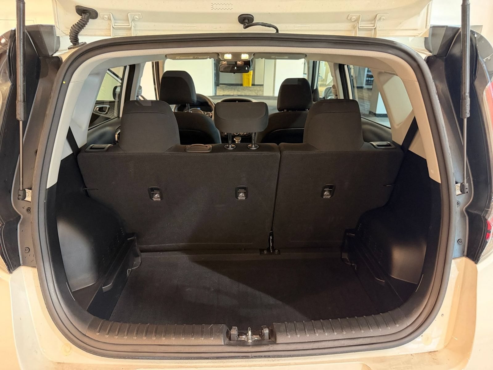 Thumbnail: 2025 Kia Soul - 25