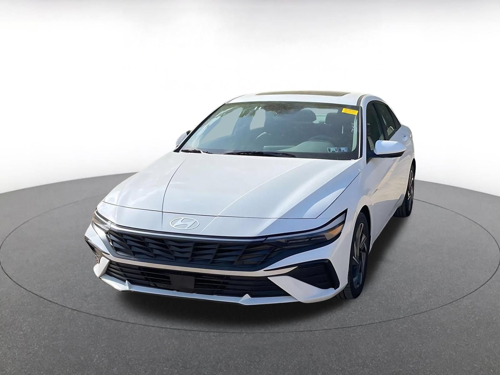 Thumbnail: 2025 Hyundai Elantra - 4
