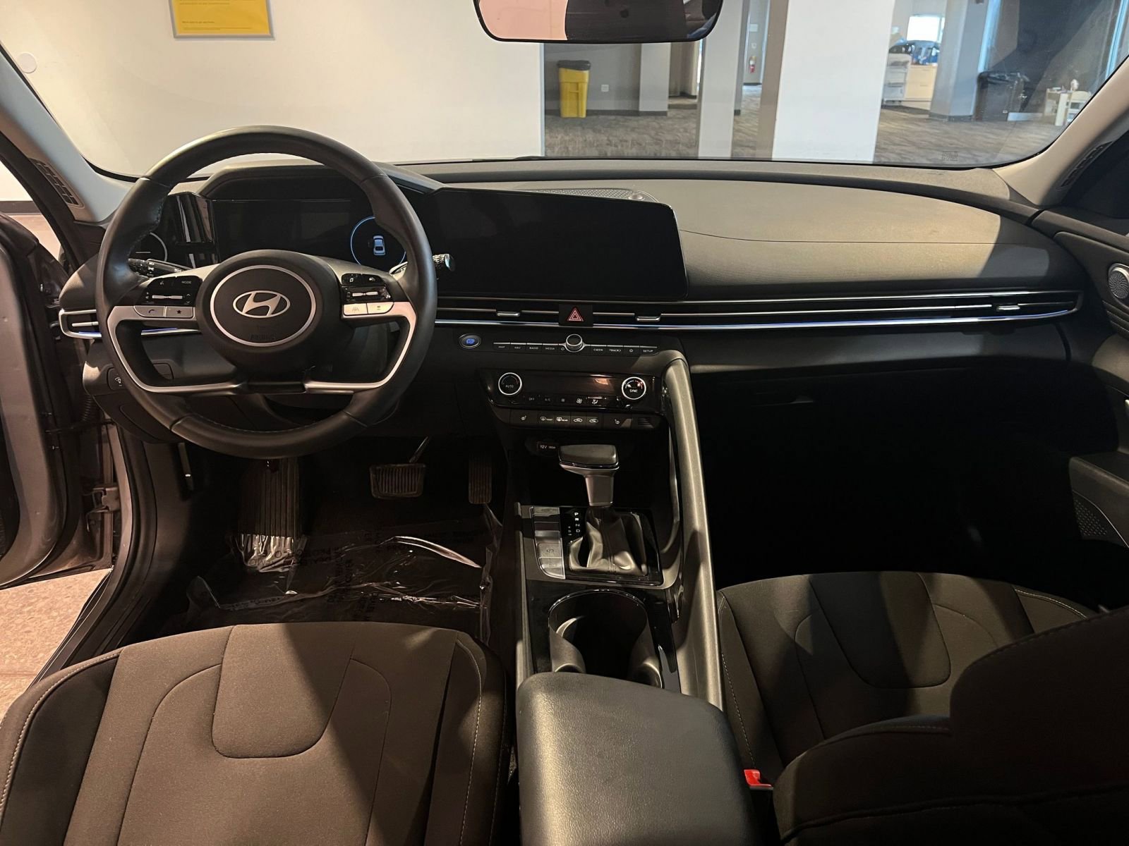 Thumbnail: 2025 Hyundai Elantra - 34