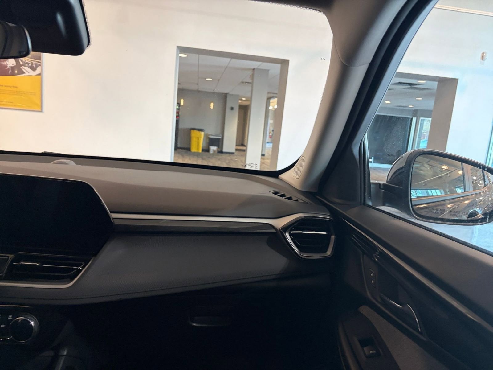 Thumbnail: 2025 Chevrolet TrailBlazer - 33