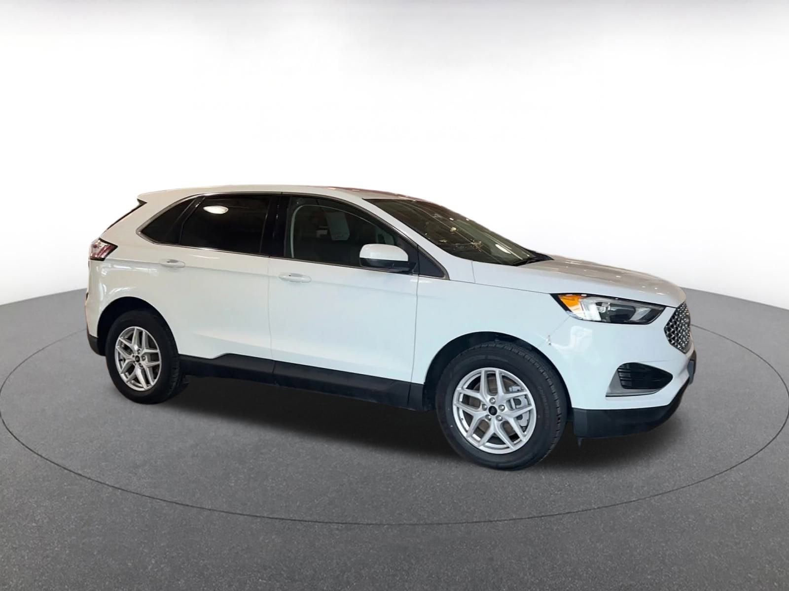 Thumbnail: 2023 Ford Edge - 1