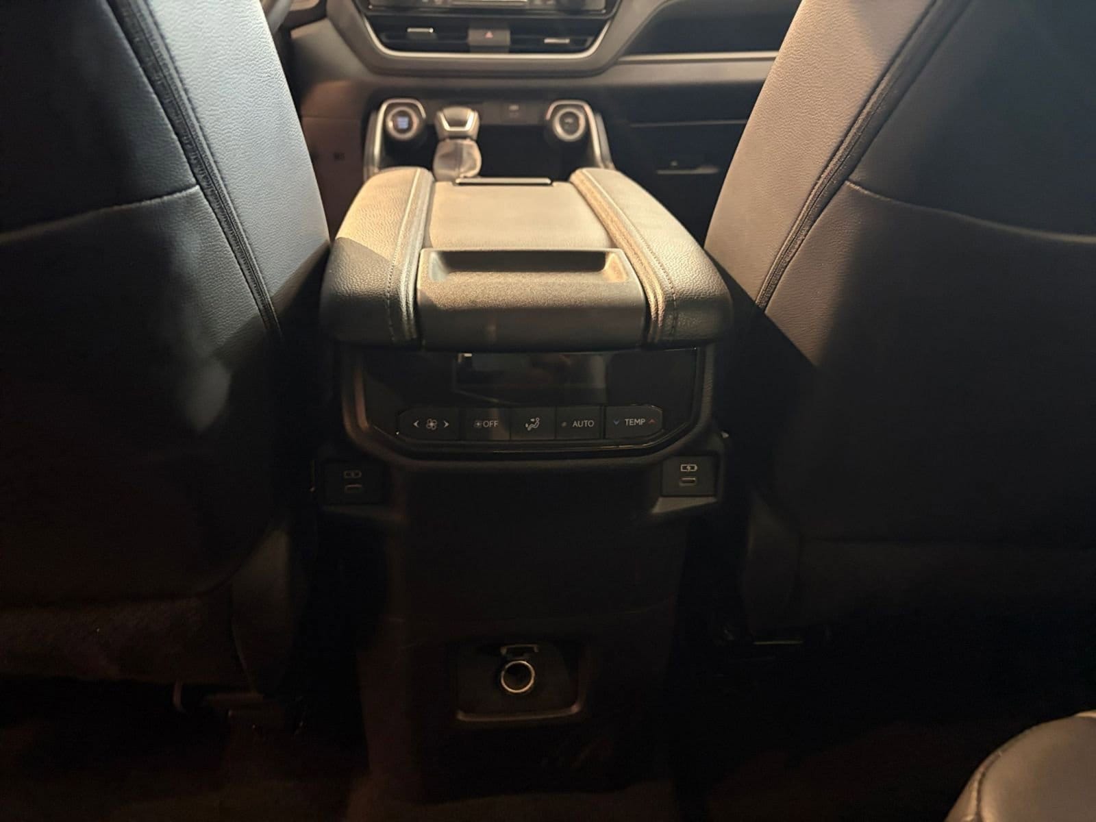 Thumbnail: 2025 Toyota Grand Highlander - 28