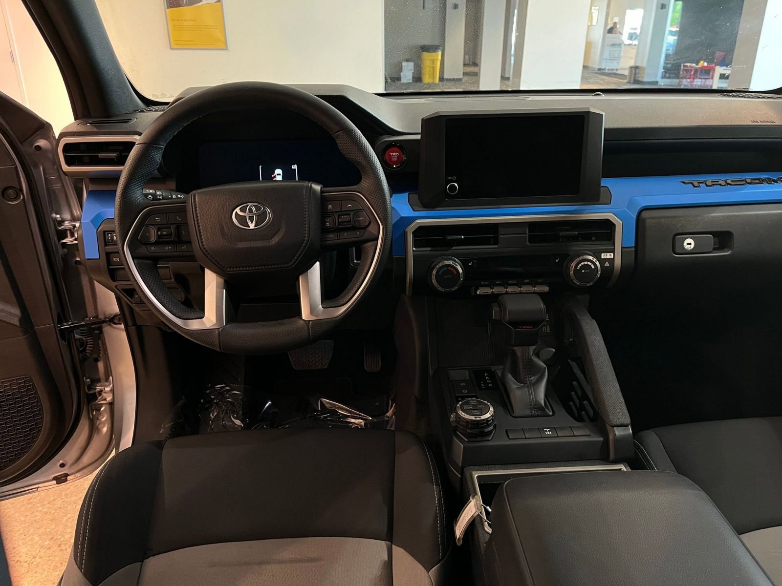 Thumbnail: 2025 Toyota Tacoma - 33