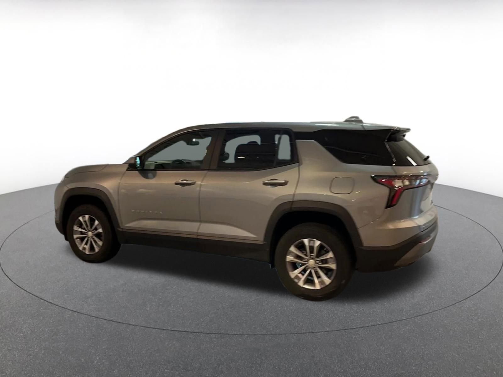 Thumbnail: 2025 Chevrolet Equinox - 10