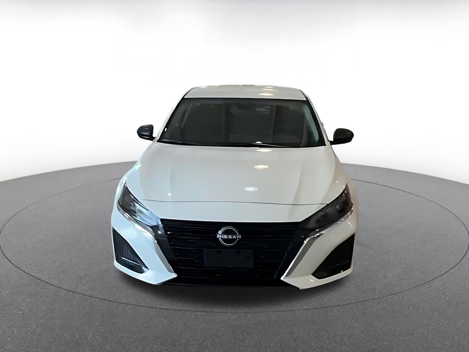 Thumbnail: 2025 Nissan Altima - 4