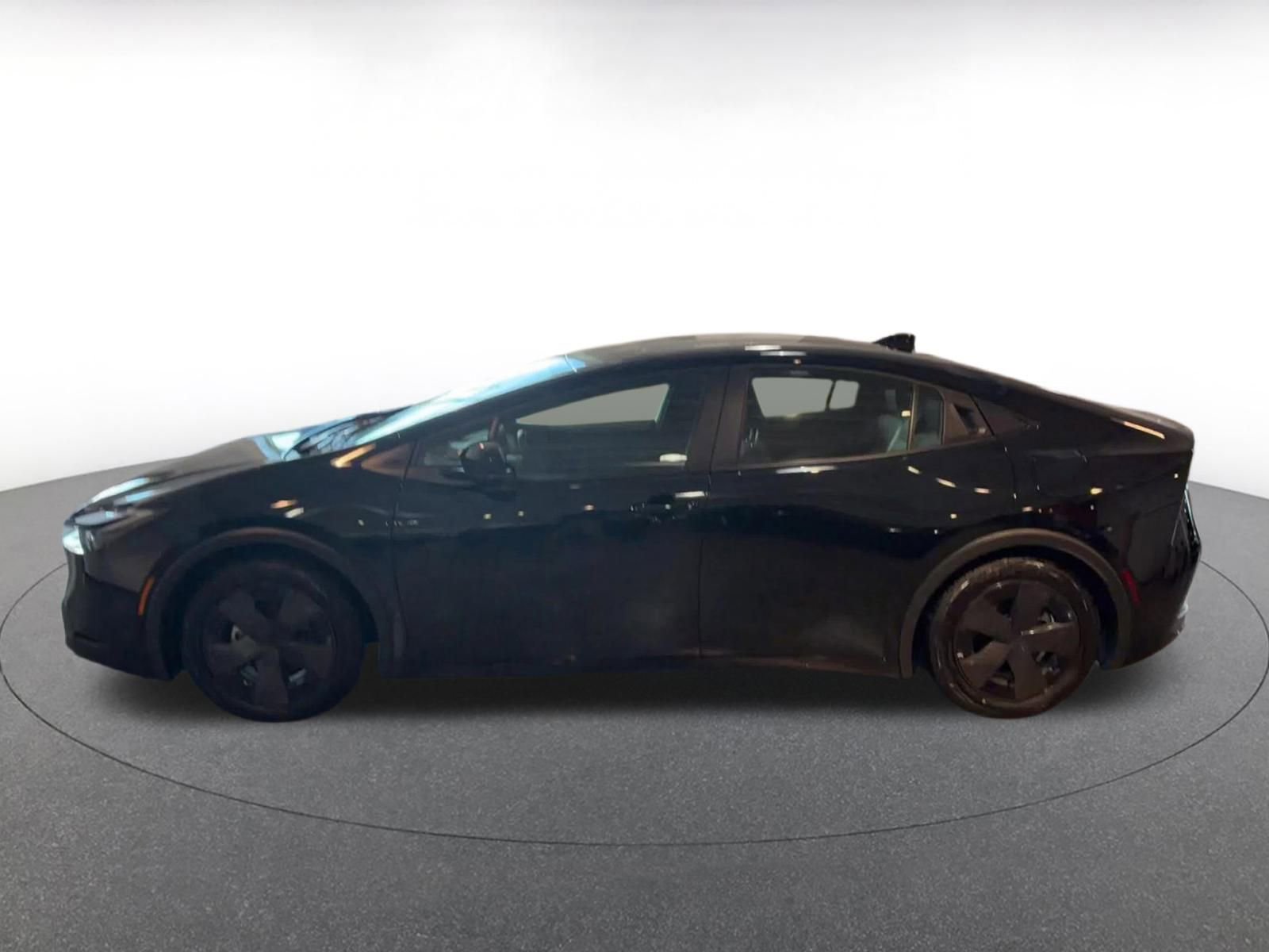 Thumbnail: 2025 Toyota Prius - 9