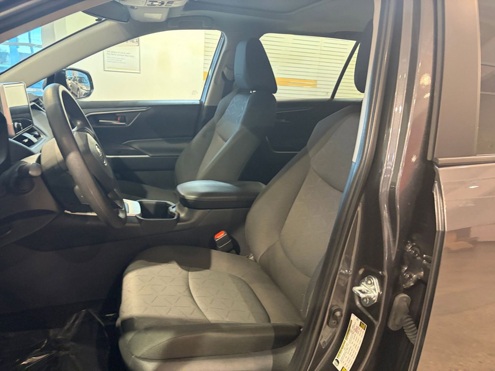 Thumbnail: 2025 Toyota RAV4 - 28