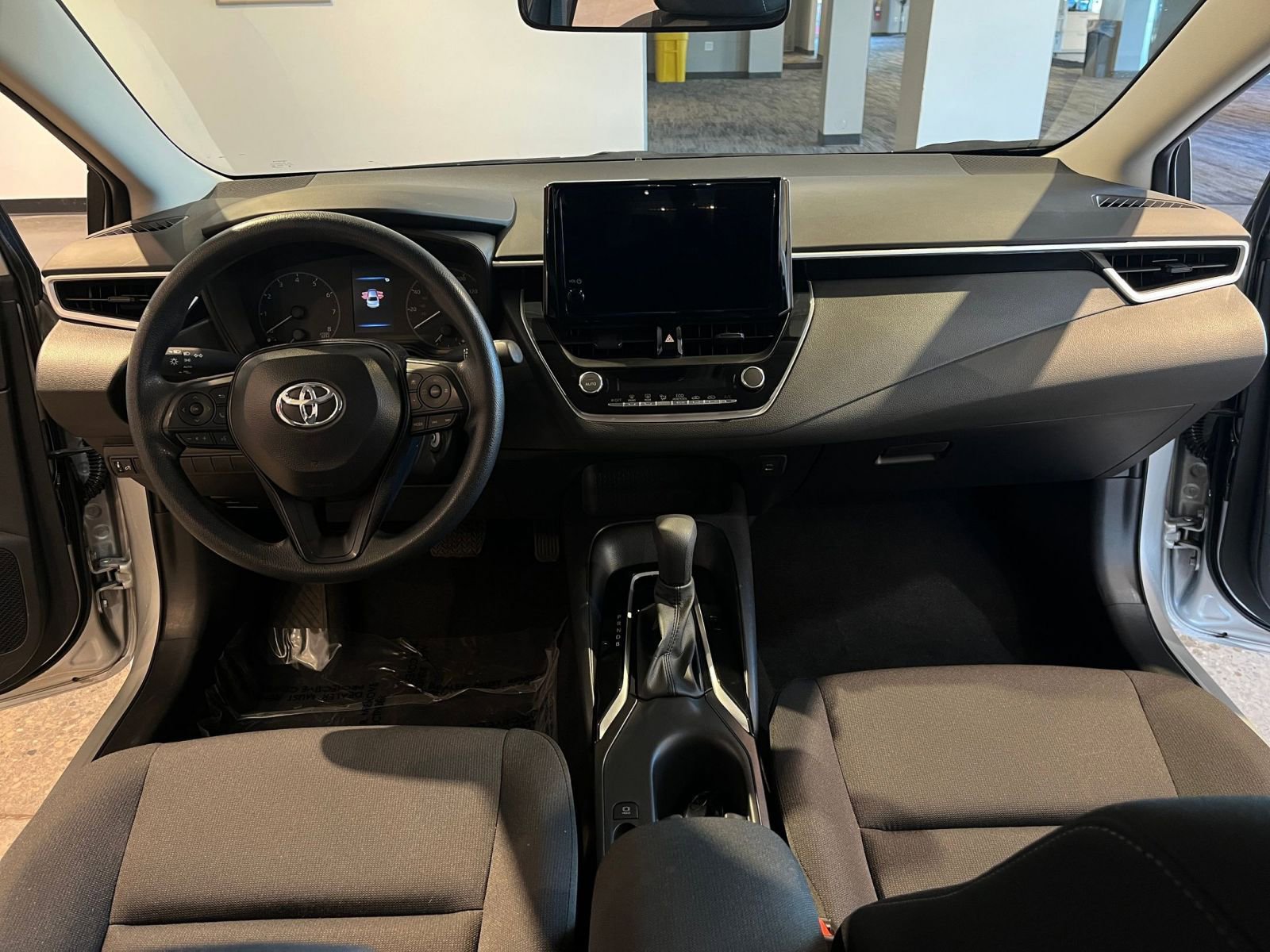 Thumbnail: 2025 Toyota Corolla - 33