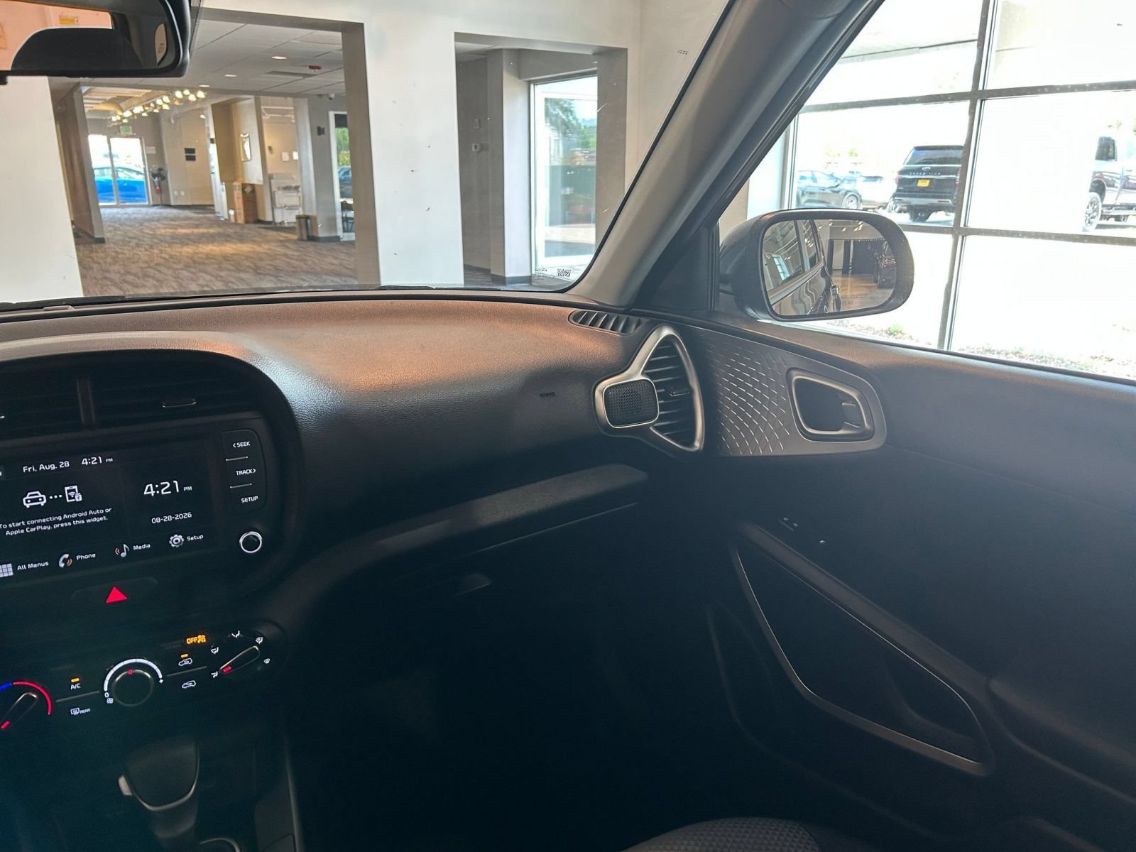 Thumbnail: 2025 Kia Soul - 32