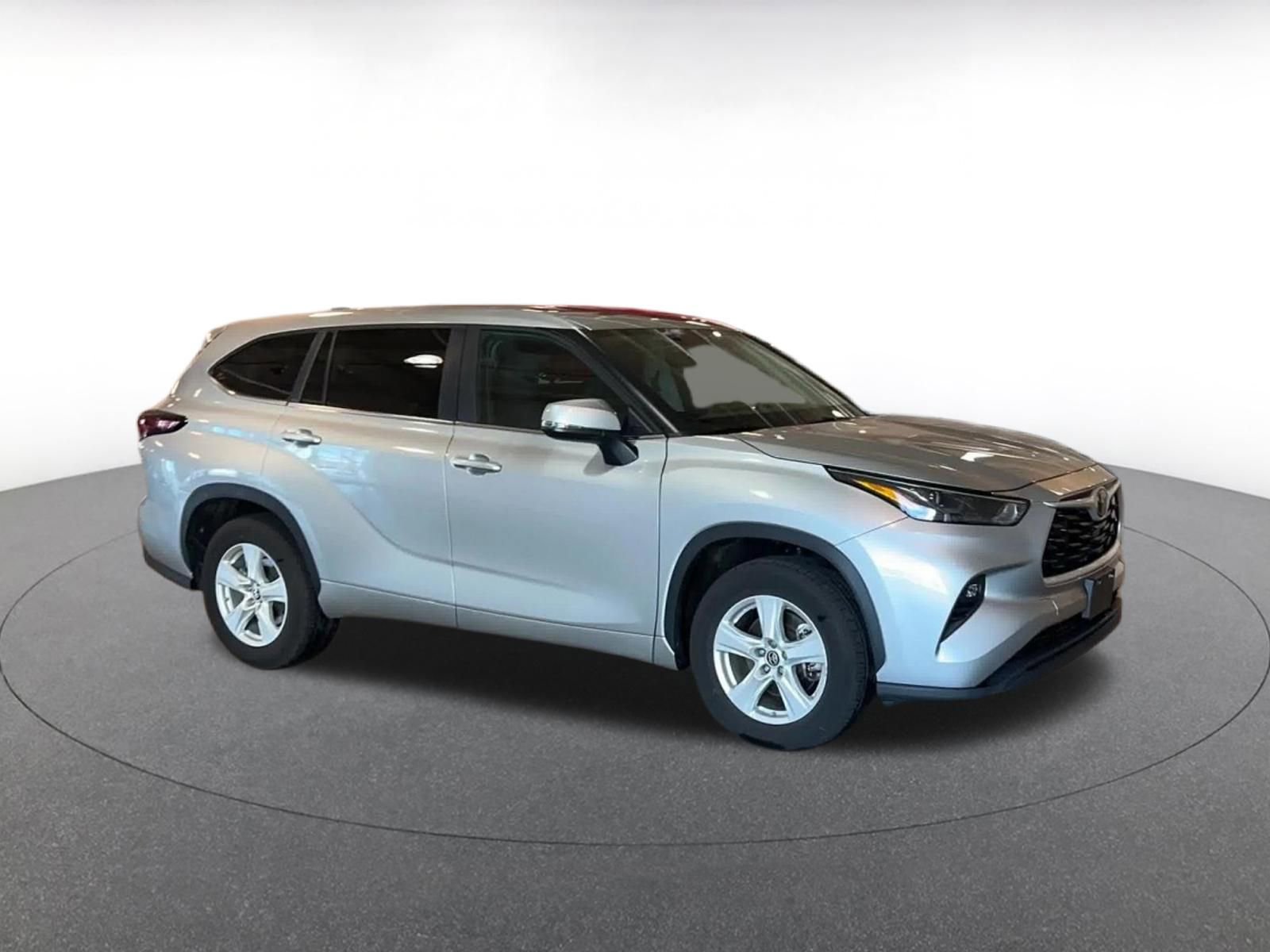 Thumbnail: 2025 Toyota Highlander - 2