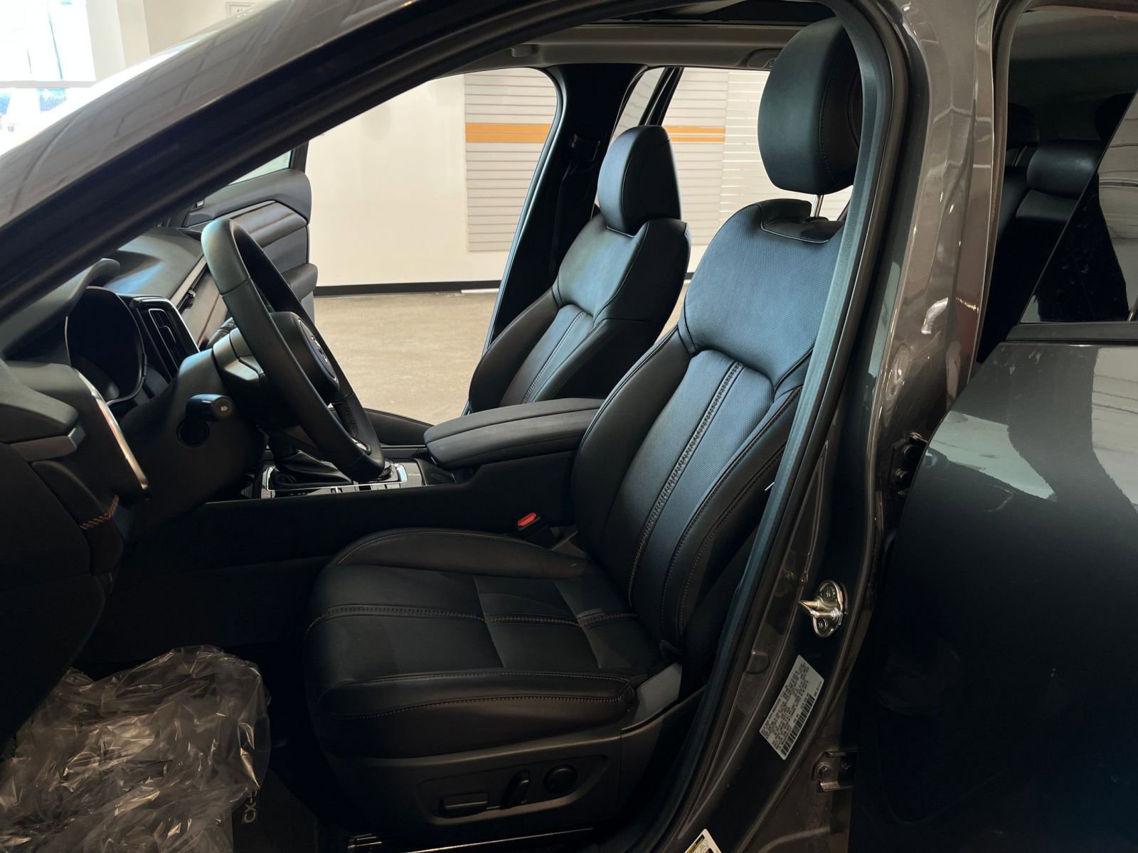 Thumbnail: 2025 Mazda CX-50 - 28