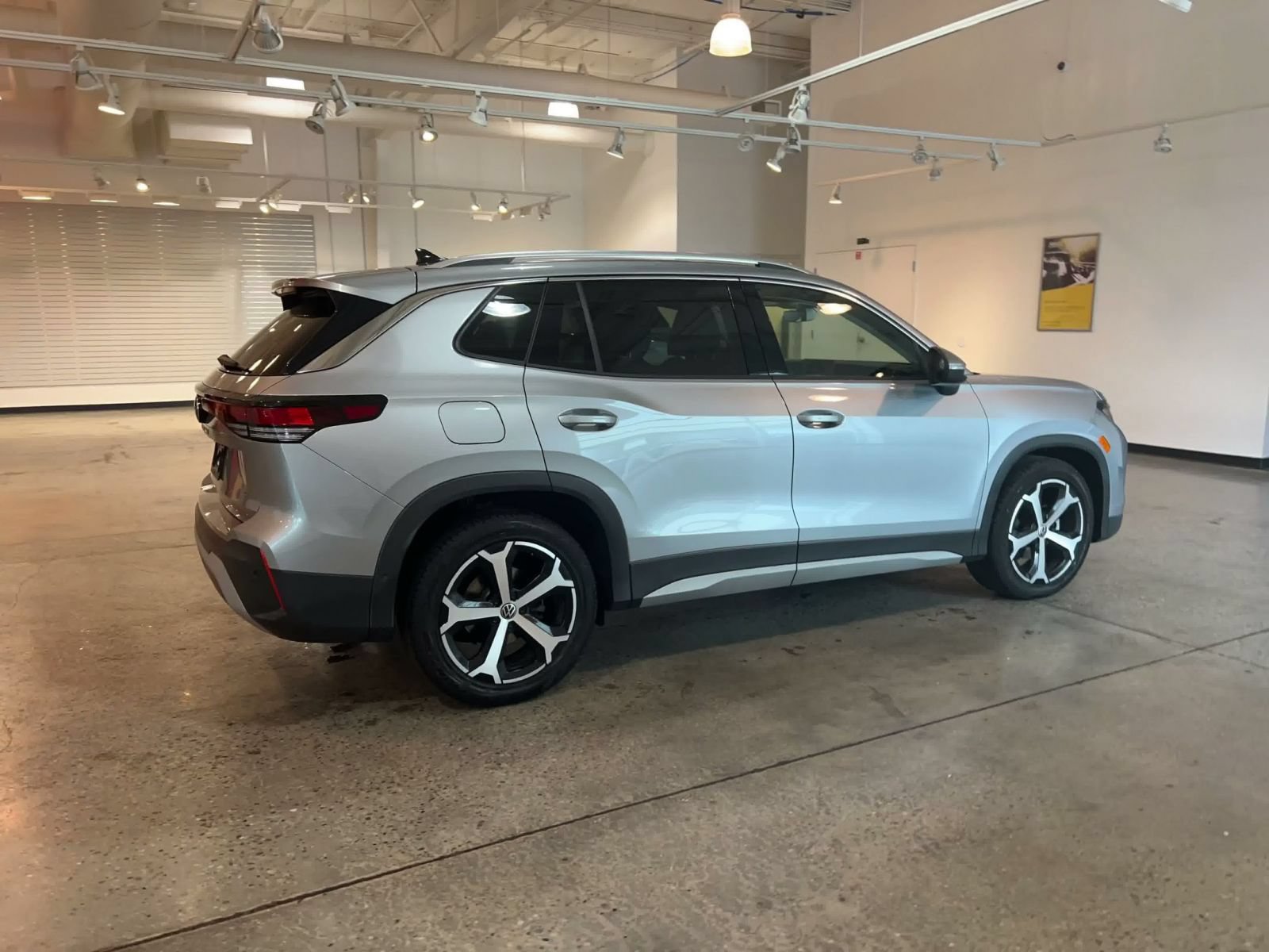 Thumbnail: 2026 Volkswagen Tiguan - 14