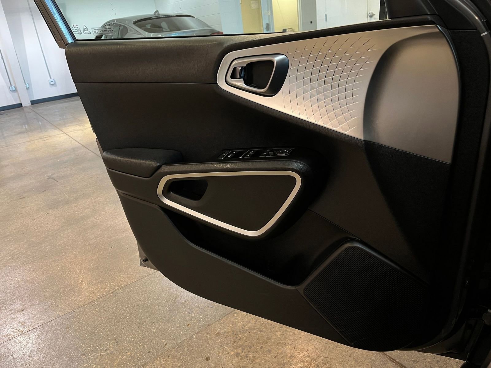 Thumbnail: 2025 Kia Soul - 18