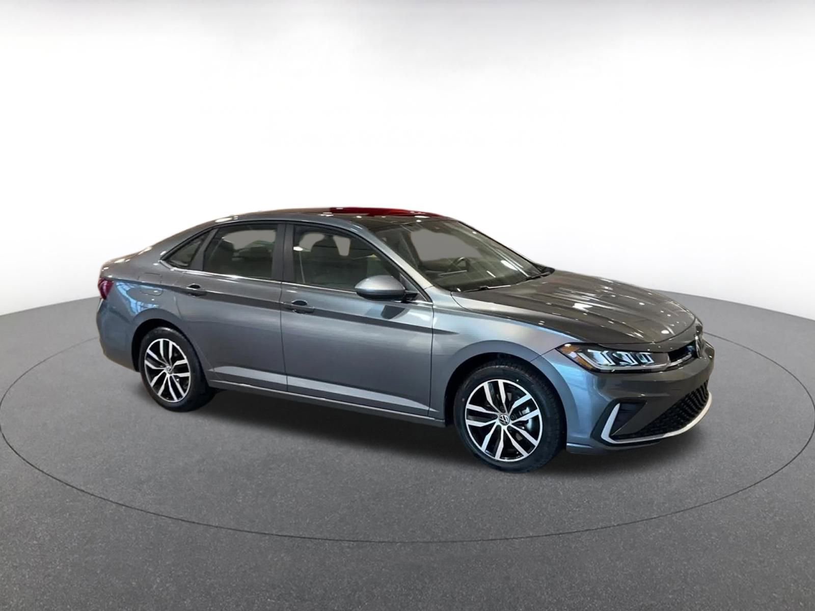 Thumbnail: 2025 Volkswagen Jetta - 2