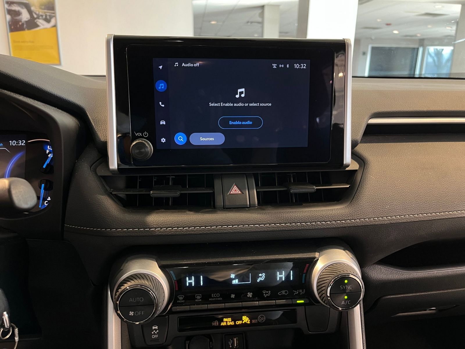 Thumbnail: 2025 Toyota RAV4 - 17