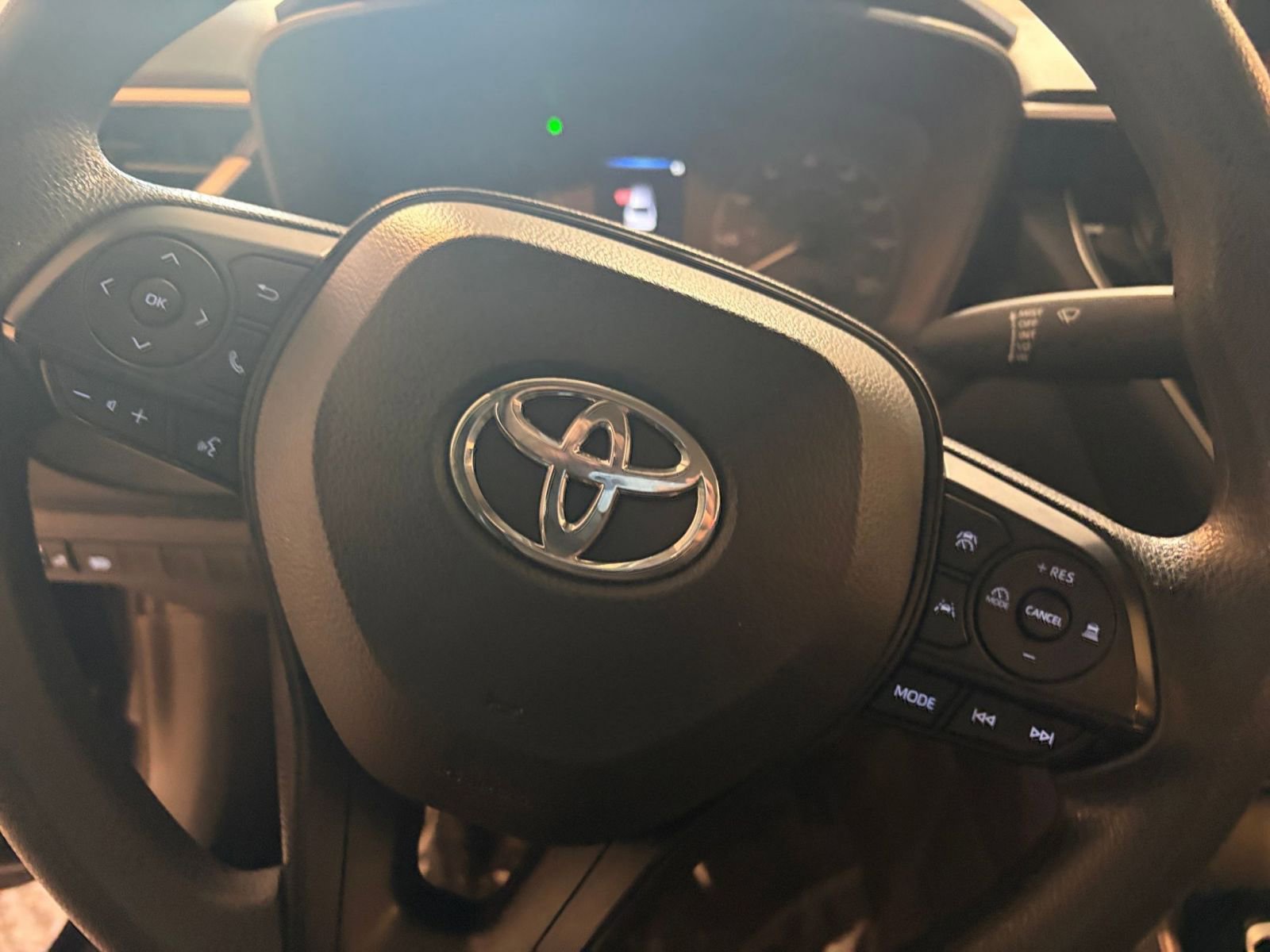 Thumbnail: 2025 Toyota Corolla - 28