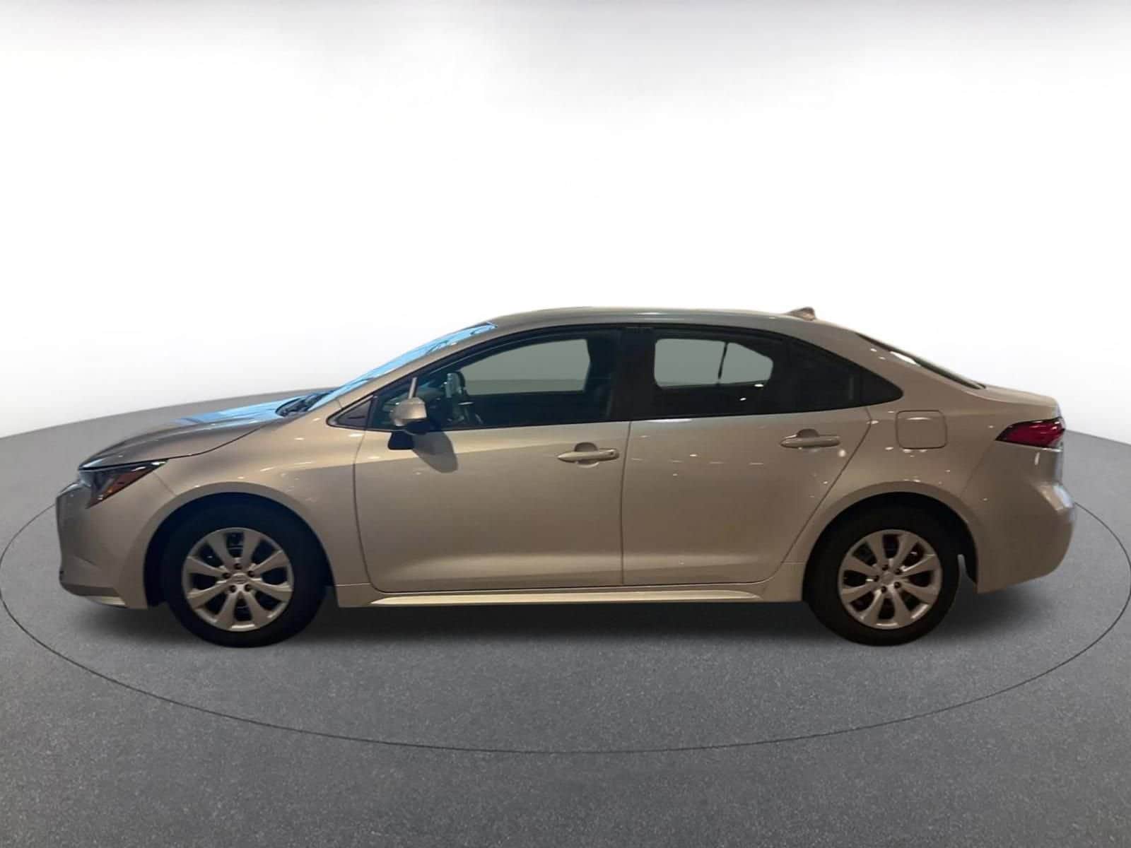 Thumbnail: 2025 Toyota Corolla - 9