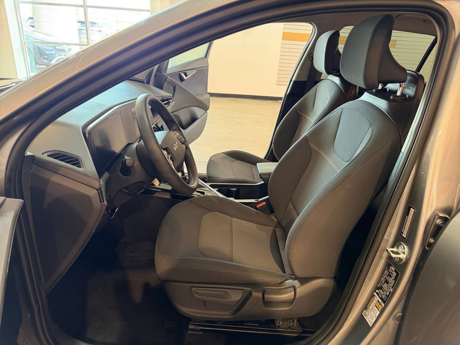 Thumbnail: 2026 Kia Niro - 25