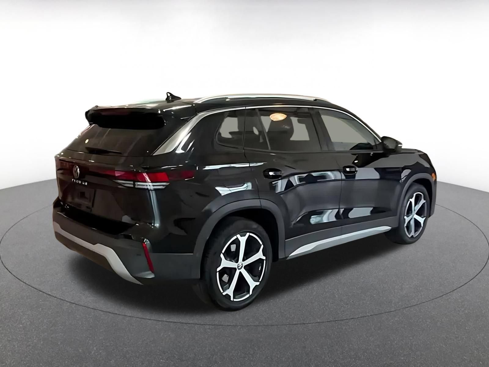 Thumbnail: 2026 Volkswagen Tiguan - 14