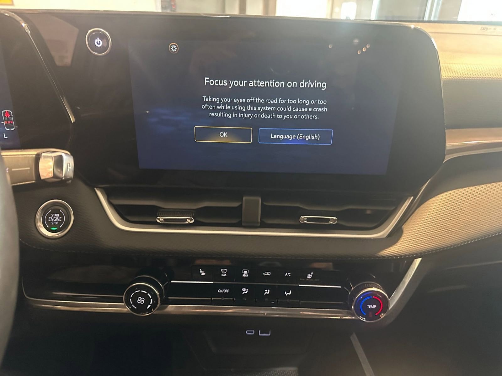 Thumbnail: 2025 Chevrolet Equinox - 18