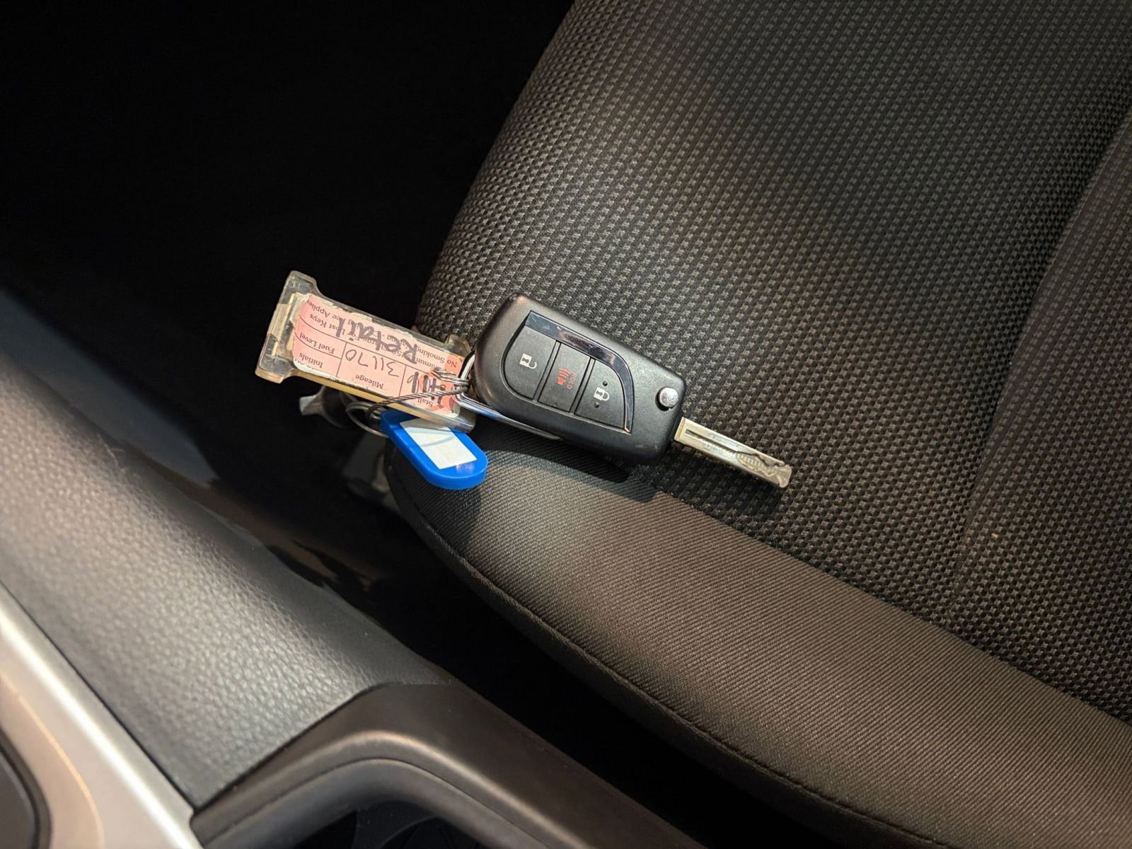 Thumbnail: 2025 Toyota RAV4 - 22