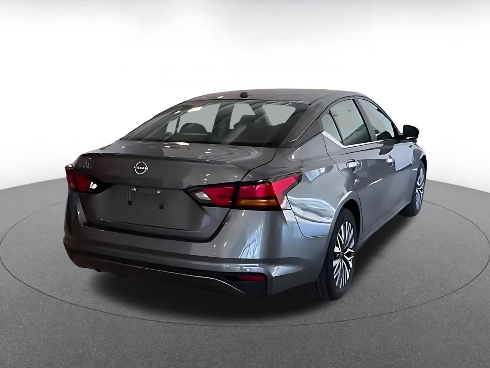 Thumbnail: 2025 Nissan Altima - 12