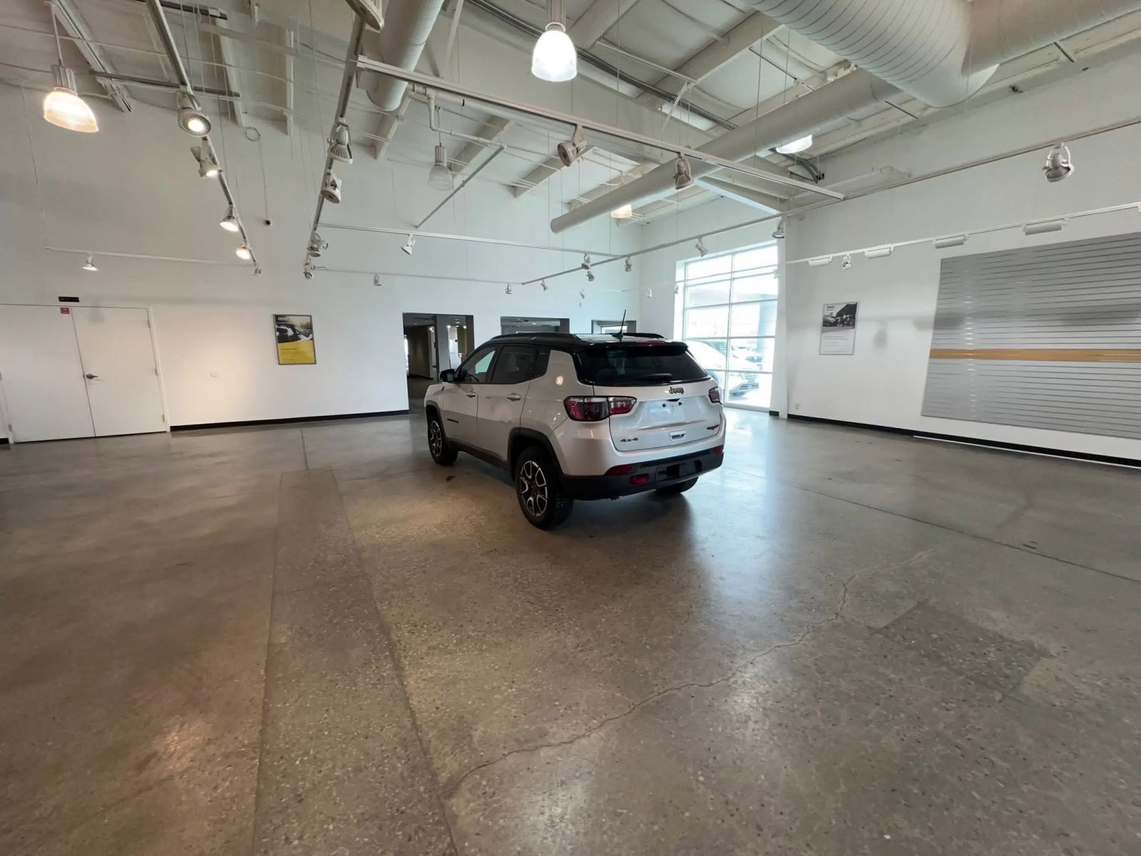 Thumbnail: 2025 Jeep Compass - 16