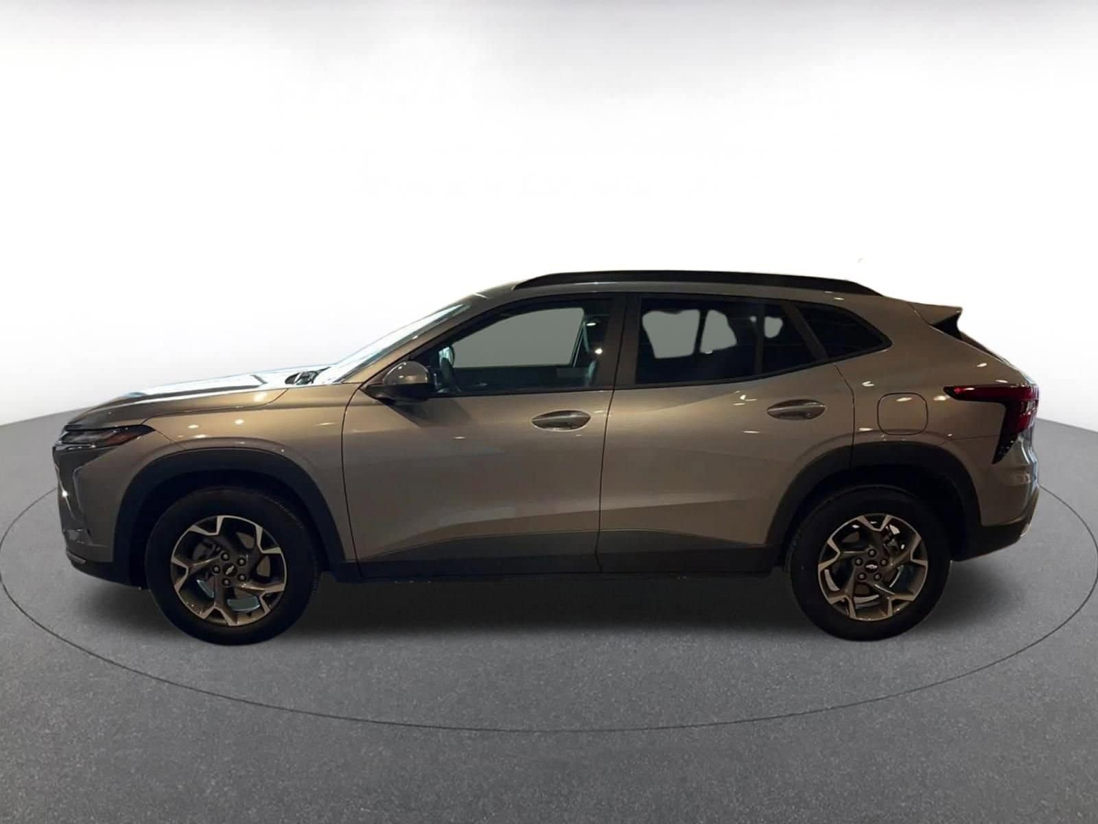 Thumbnail: 2025 Chevrolet Trax - 9