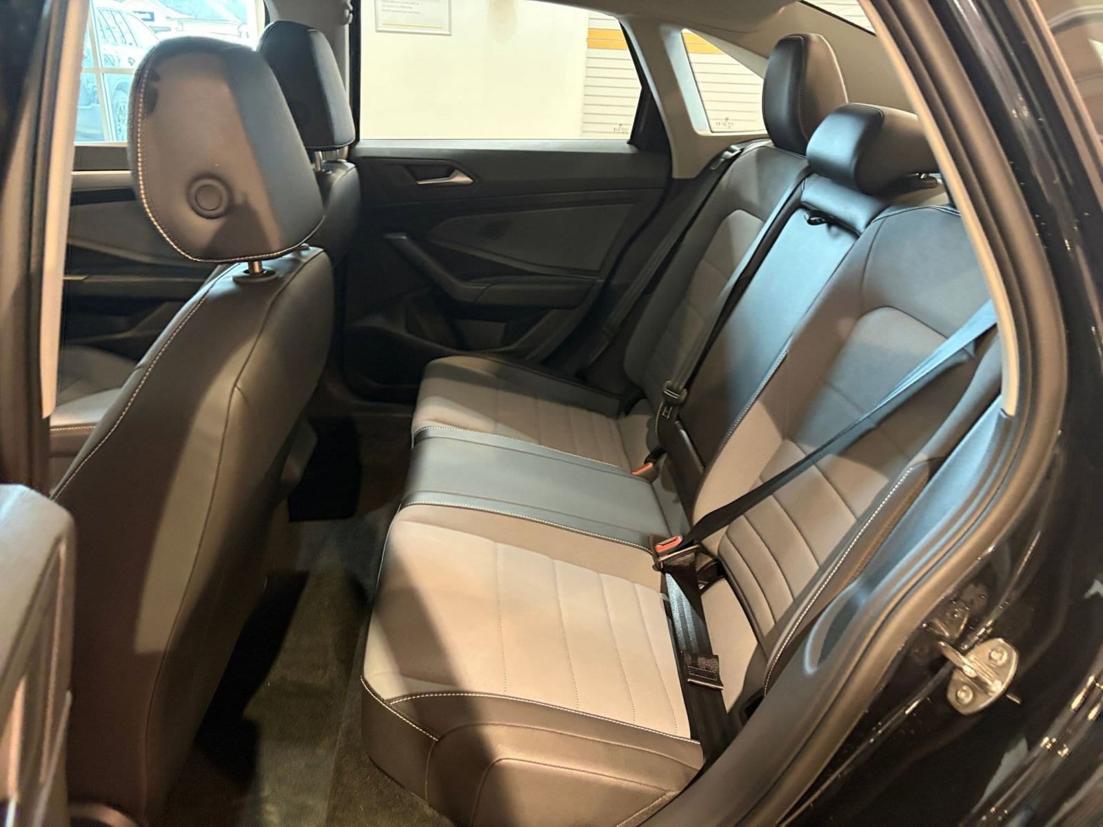 Thumbnail: 2025 Volkswagen Jetta - 24