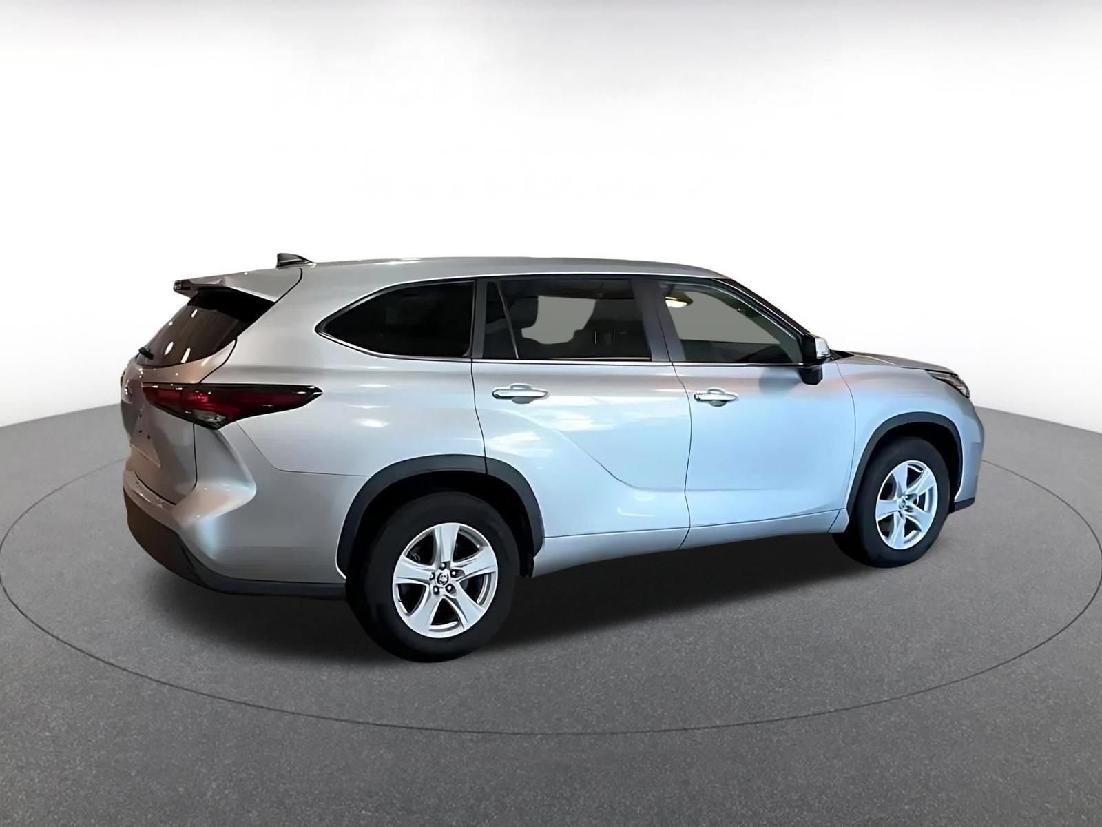 Thumbnail: 2025 Toyota Highlander - 9