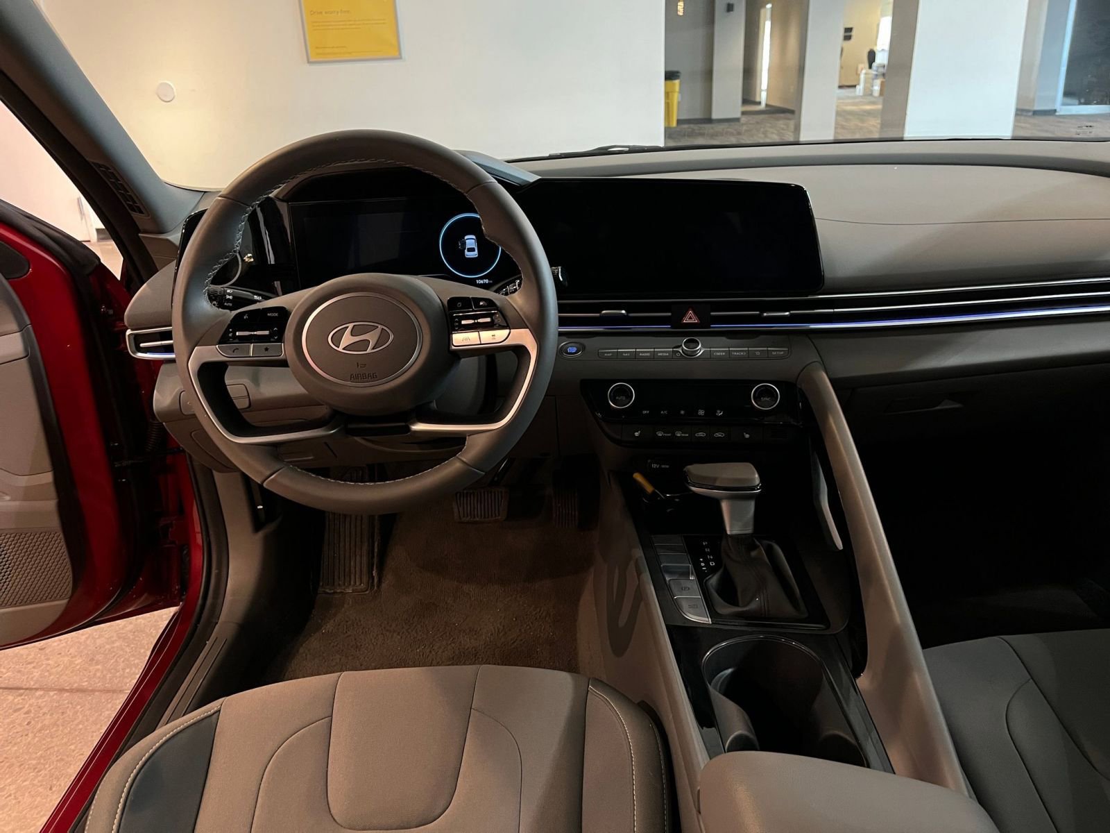 Thumbnail: 2025 Hyundai Elantra - 35