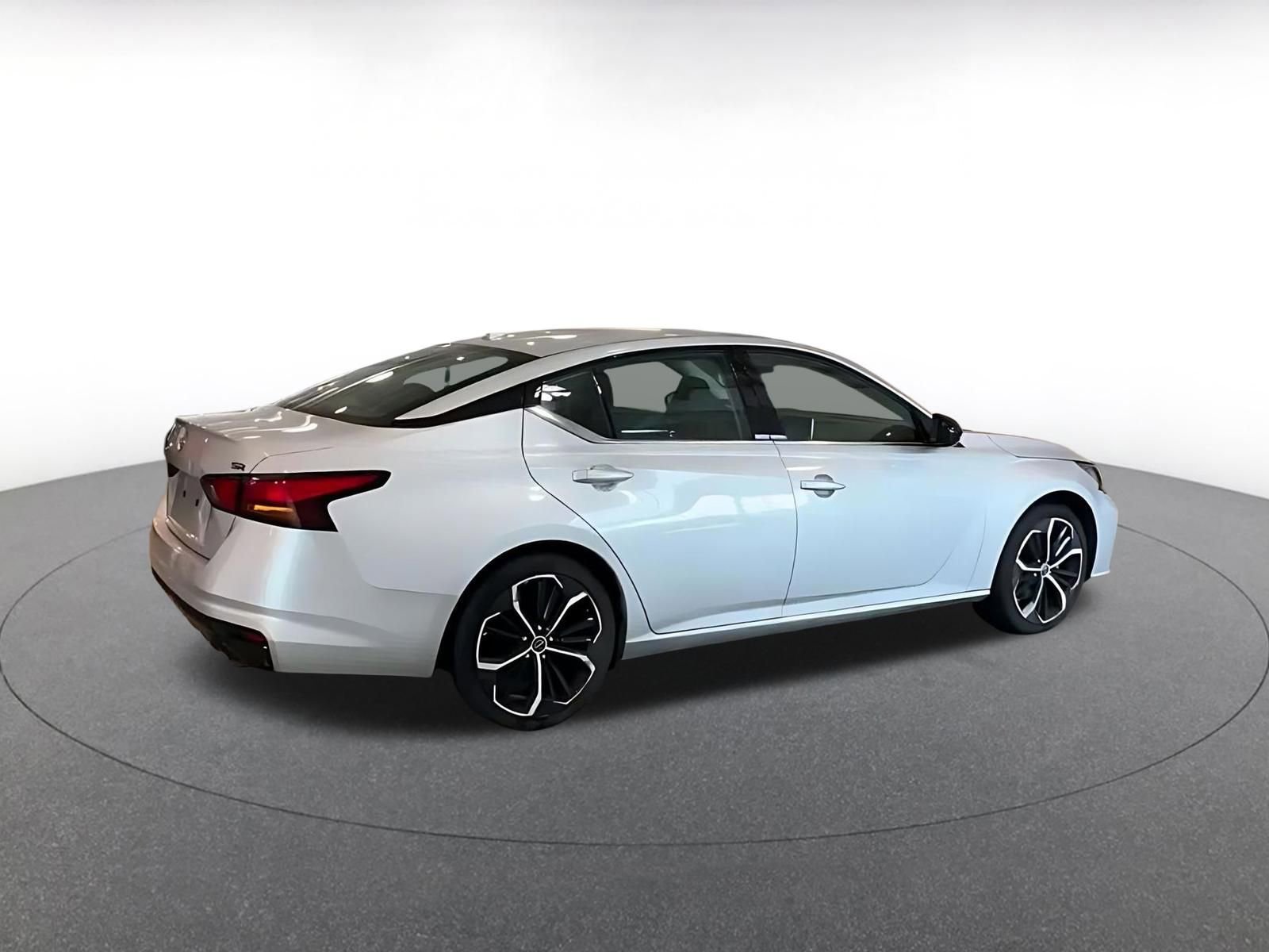 Thumbnail: 2025 Nissan Altima - 11