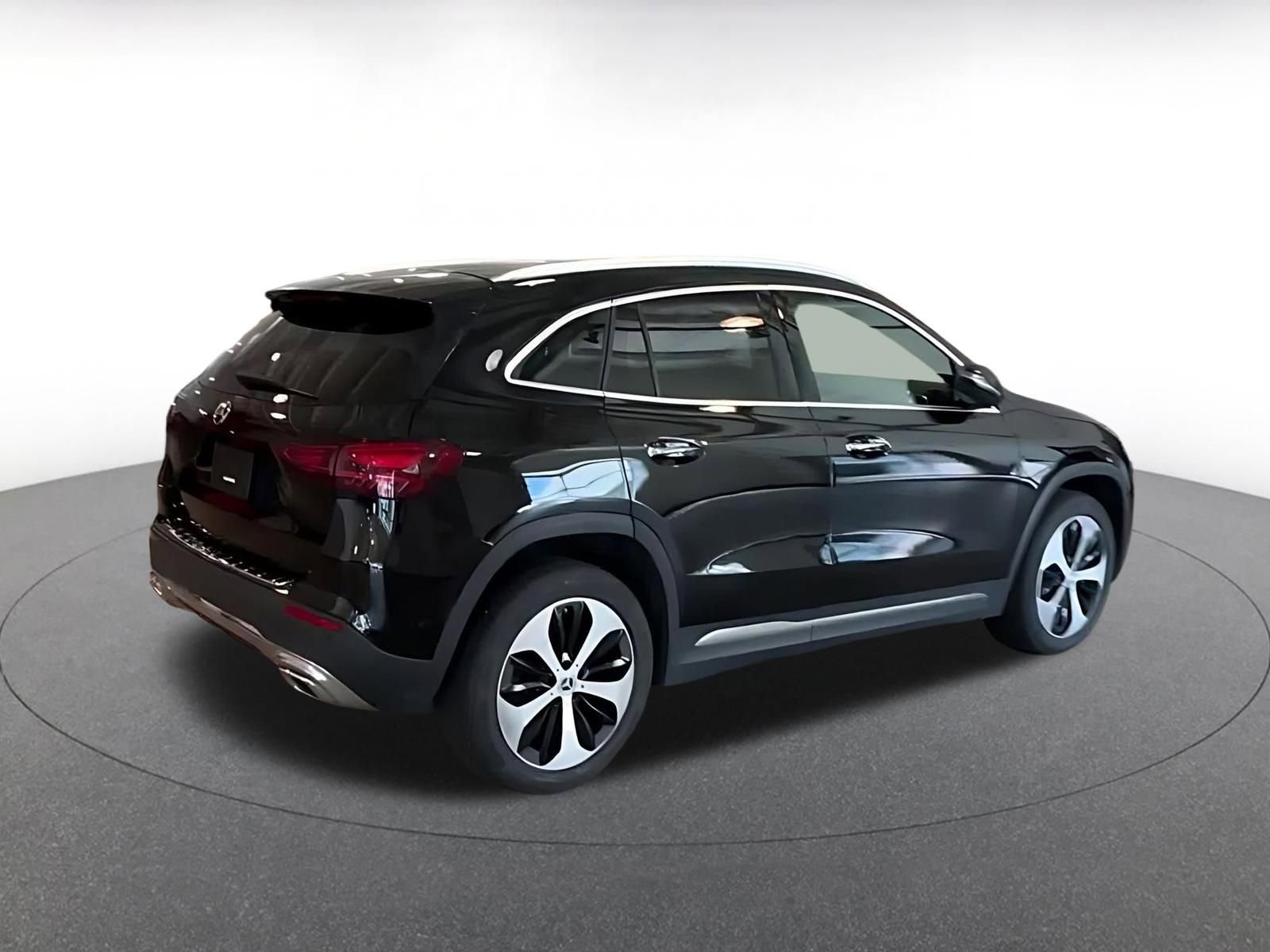 Thumbnail: 2025 Mercedes-Benz GLA - 11