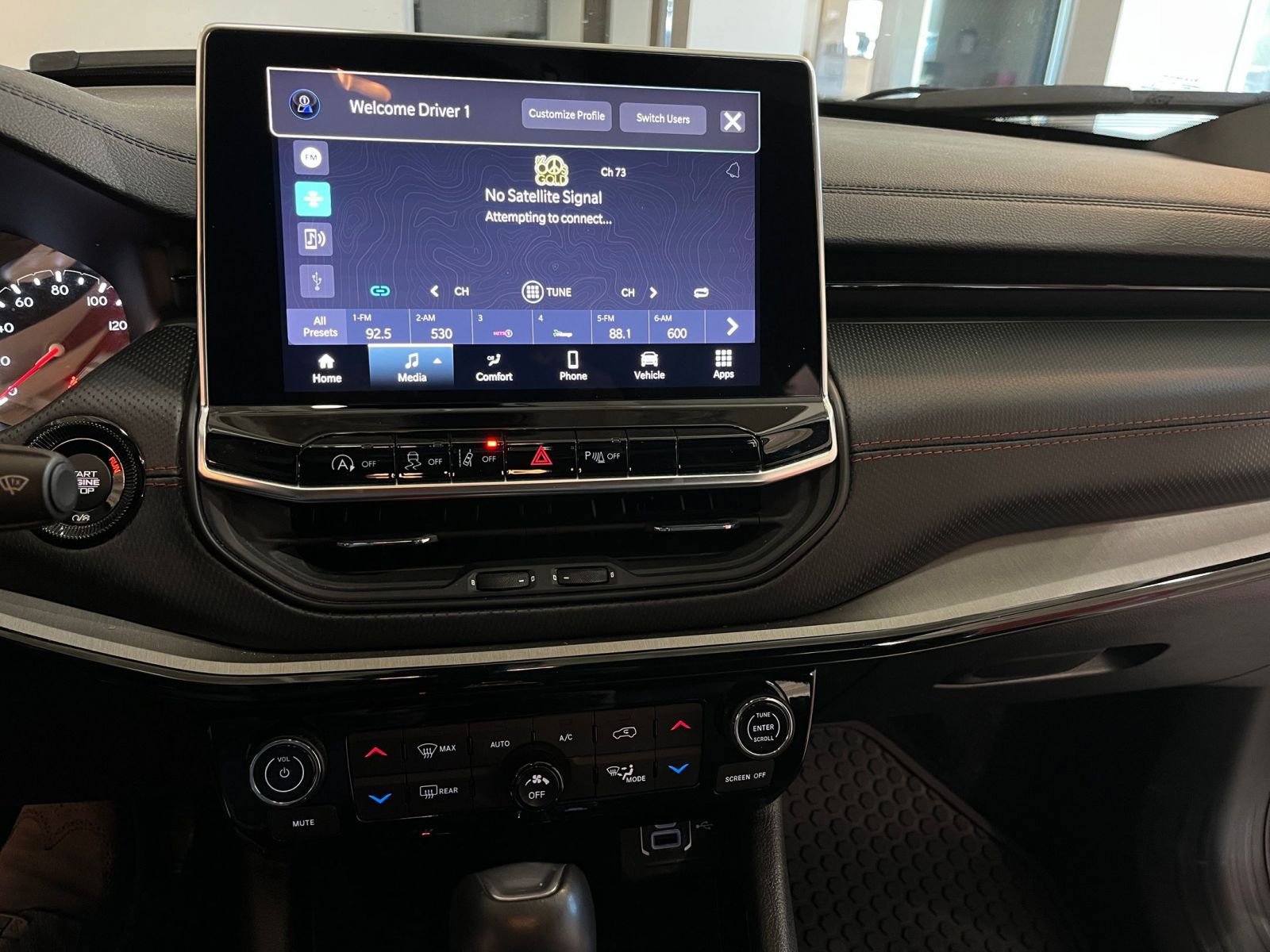 Thumbnail: 2025 Jeep Compass - 17