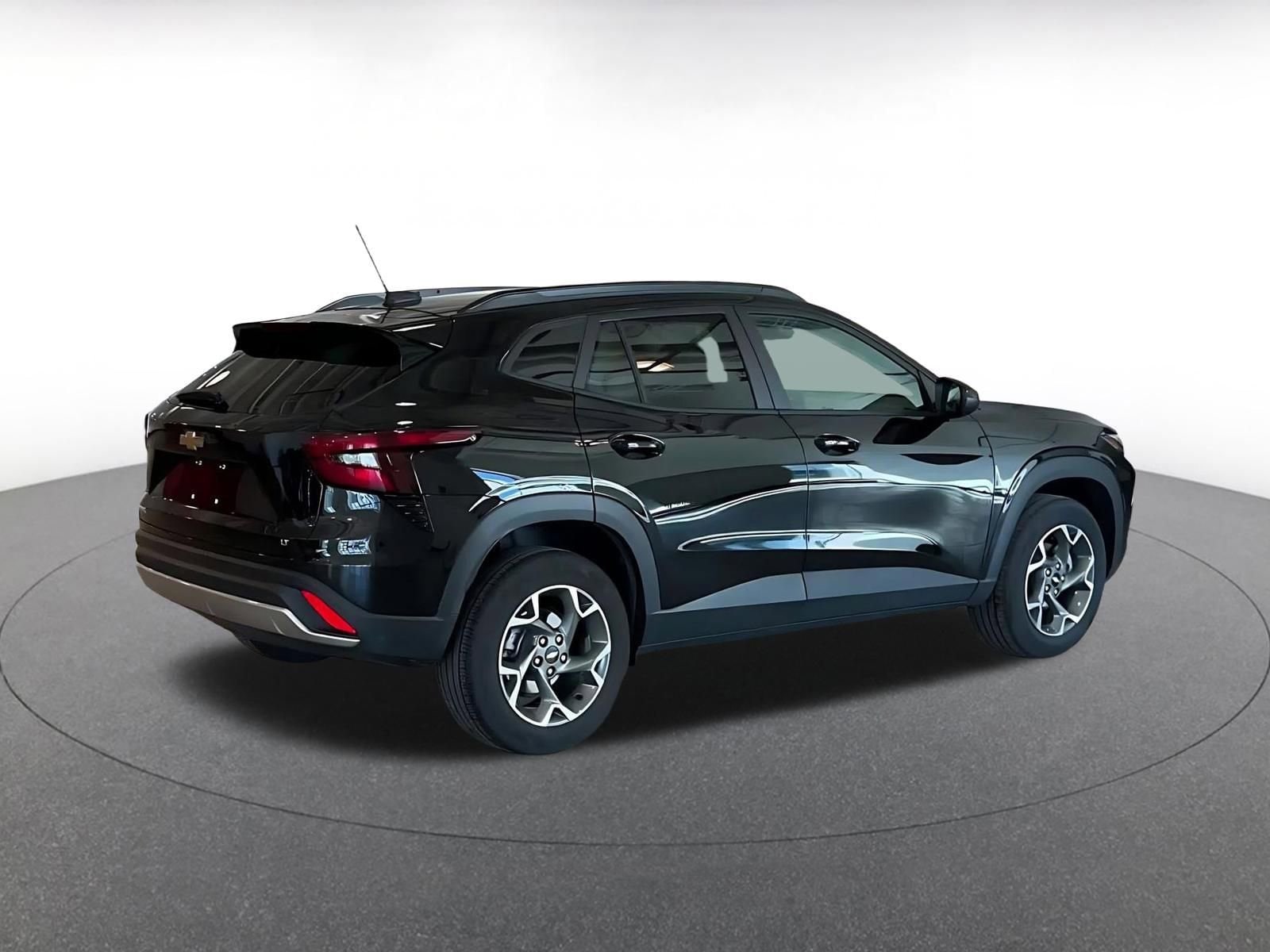 Thumbnail: 2025 Chevrolet Trax - 15