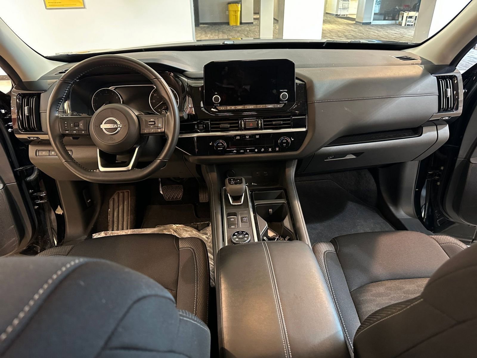 Thumbnail: 2025 Nissan Pathfinder - 35