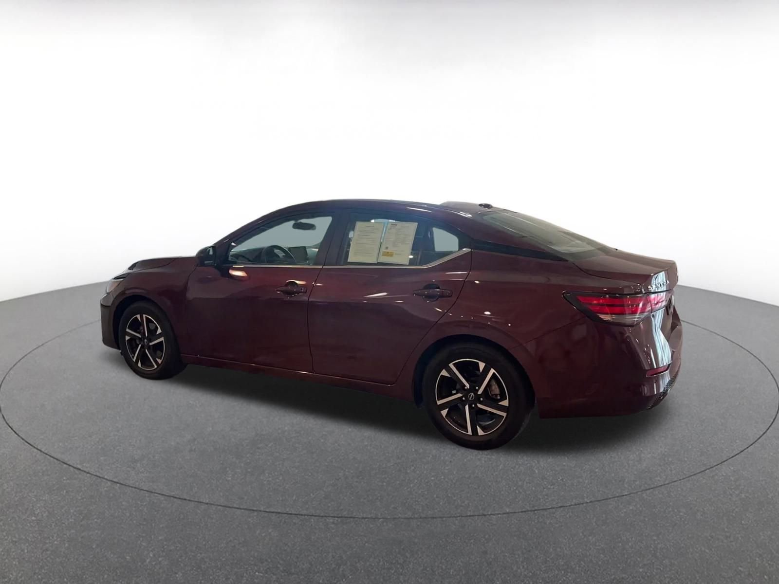 Thumbnail: 2024 Nissan Sentra - 10