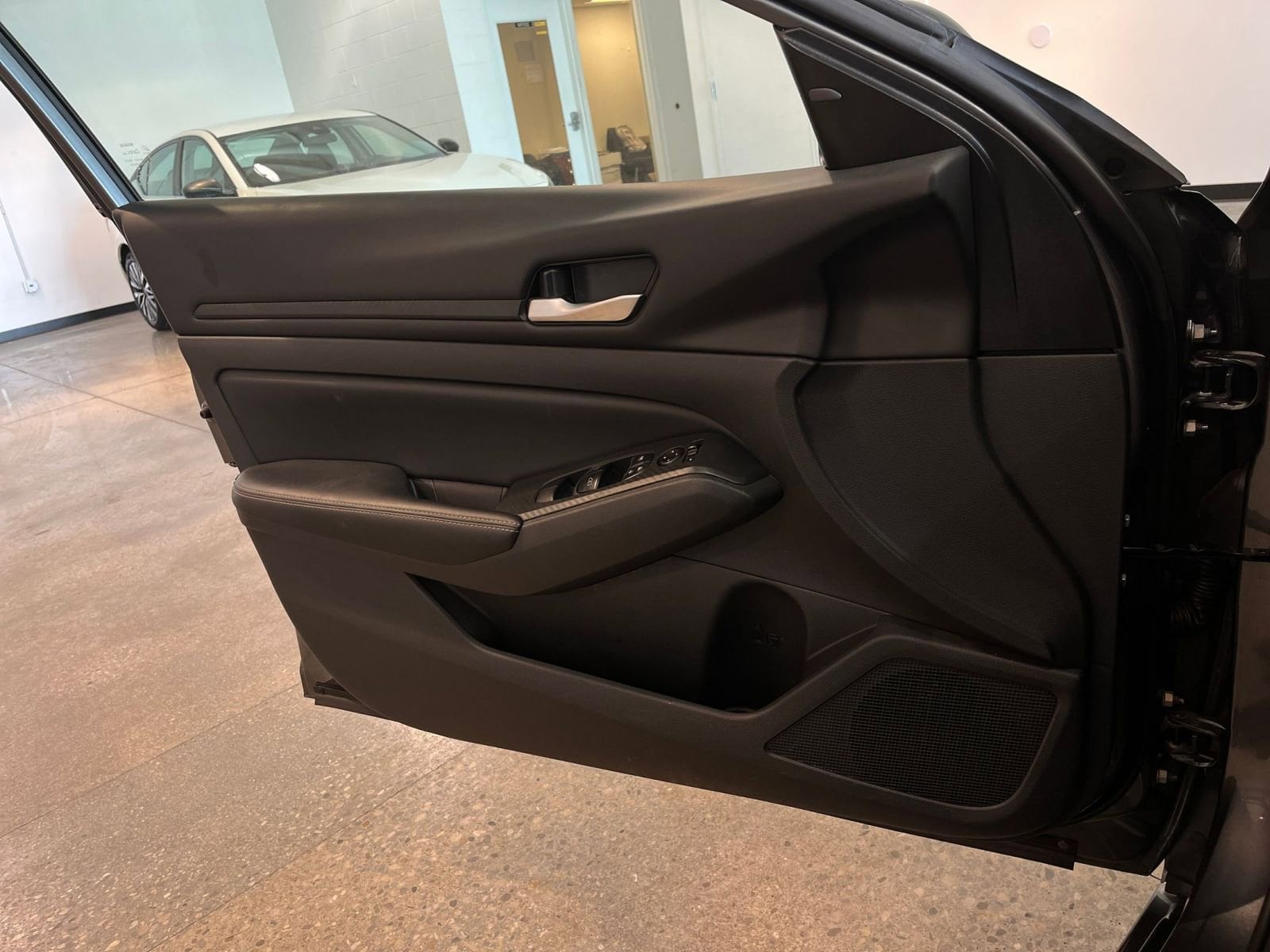 Thumbnail: 2025 Nissan Altima - 18