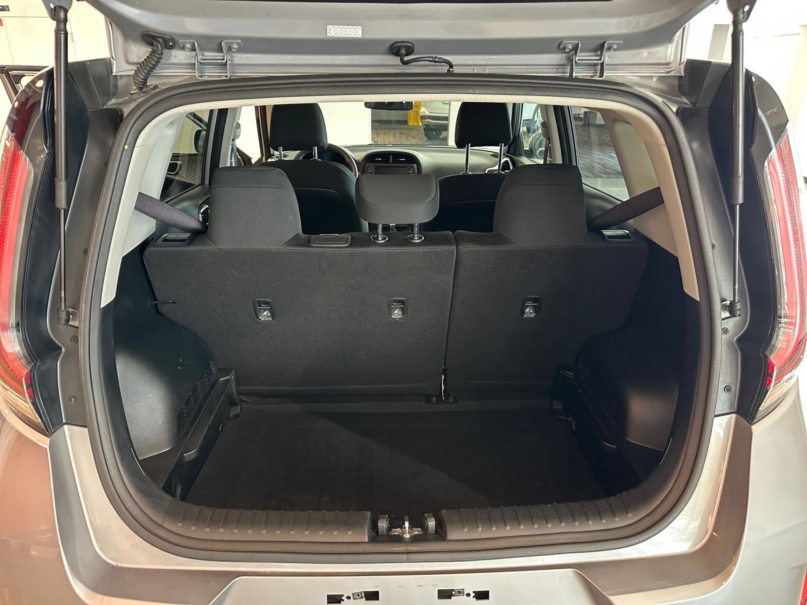 Thumbnail: 2025 Kia Soul - 25
