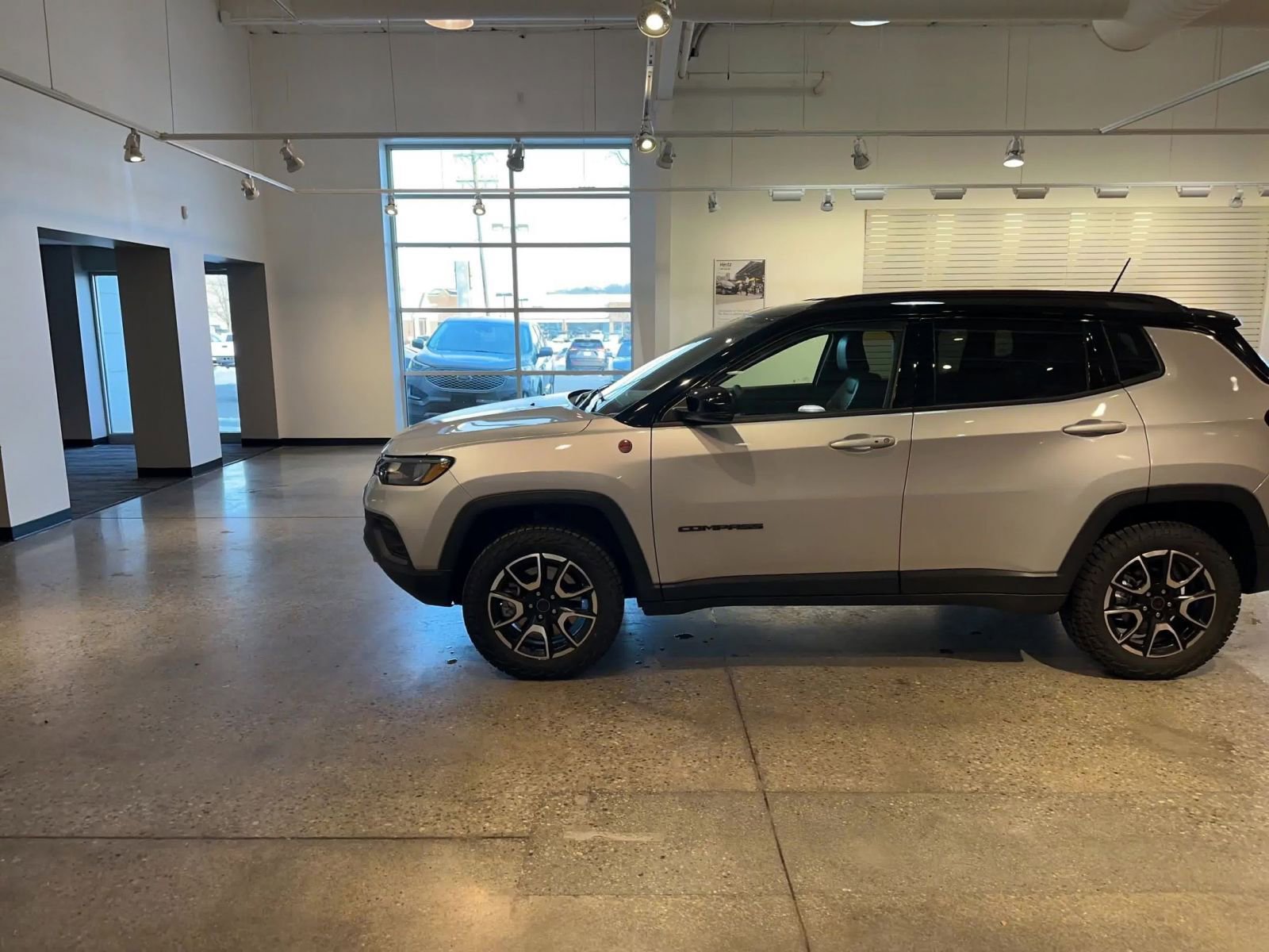 Thumbnail: 2025 Jeep Compass - 9