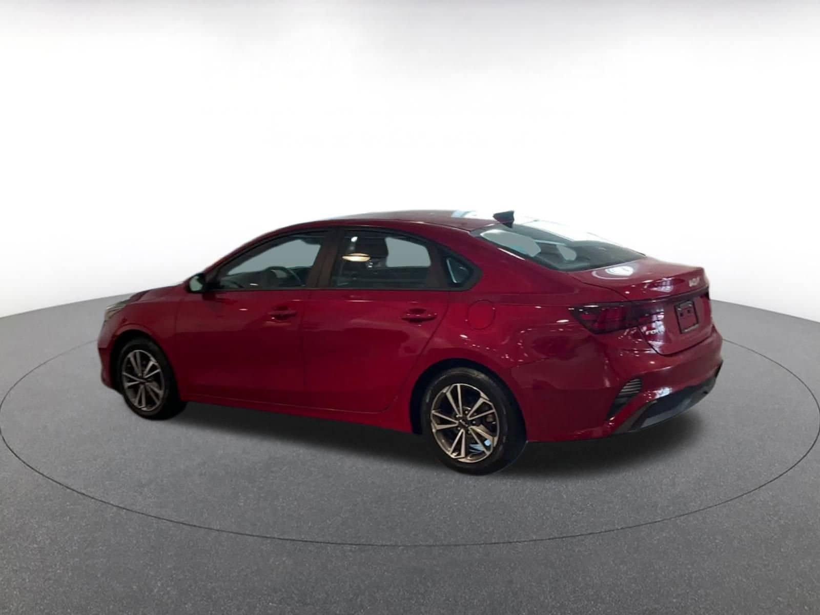 Thumbnail: 2023 Kia Forte - 10