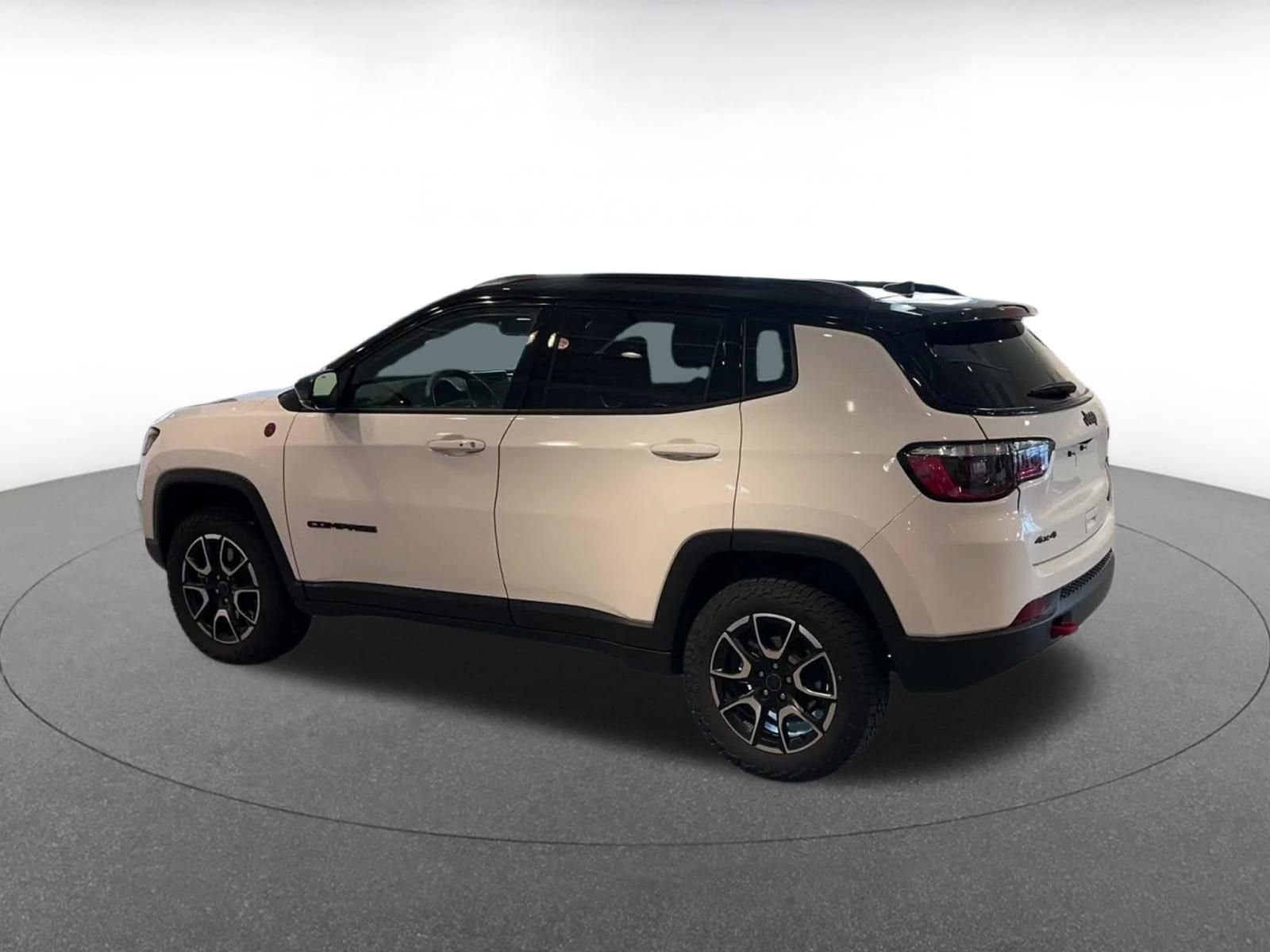 Thumbnail: 2025 Jeep Compass - 10