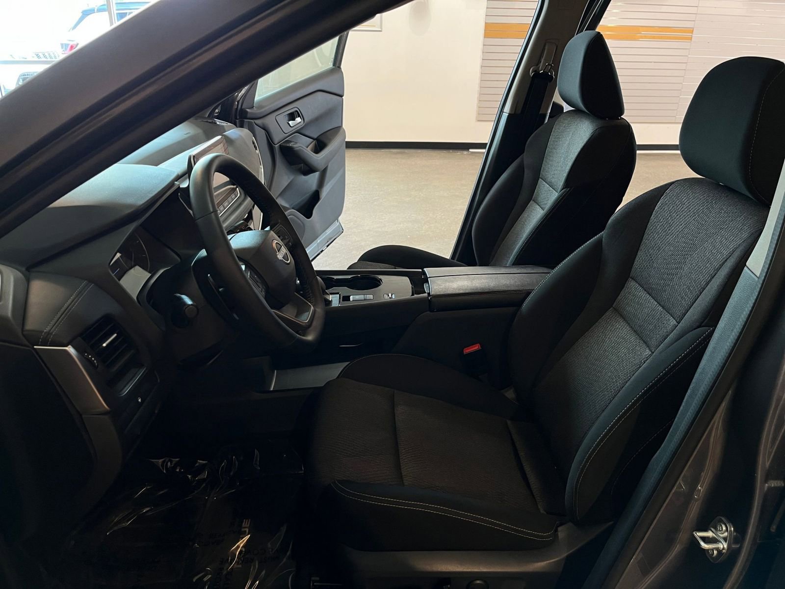 Thumbnail: 2025 Nissan Rogue - 28