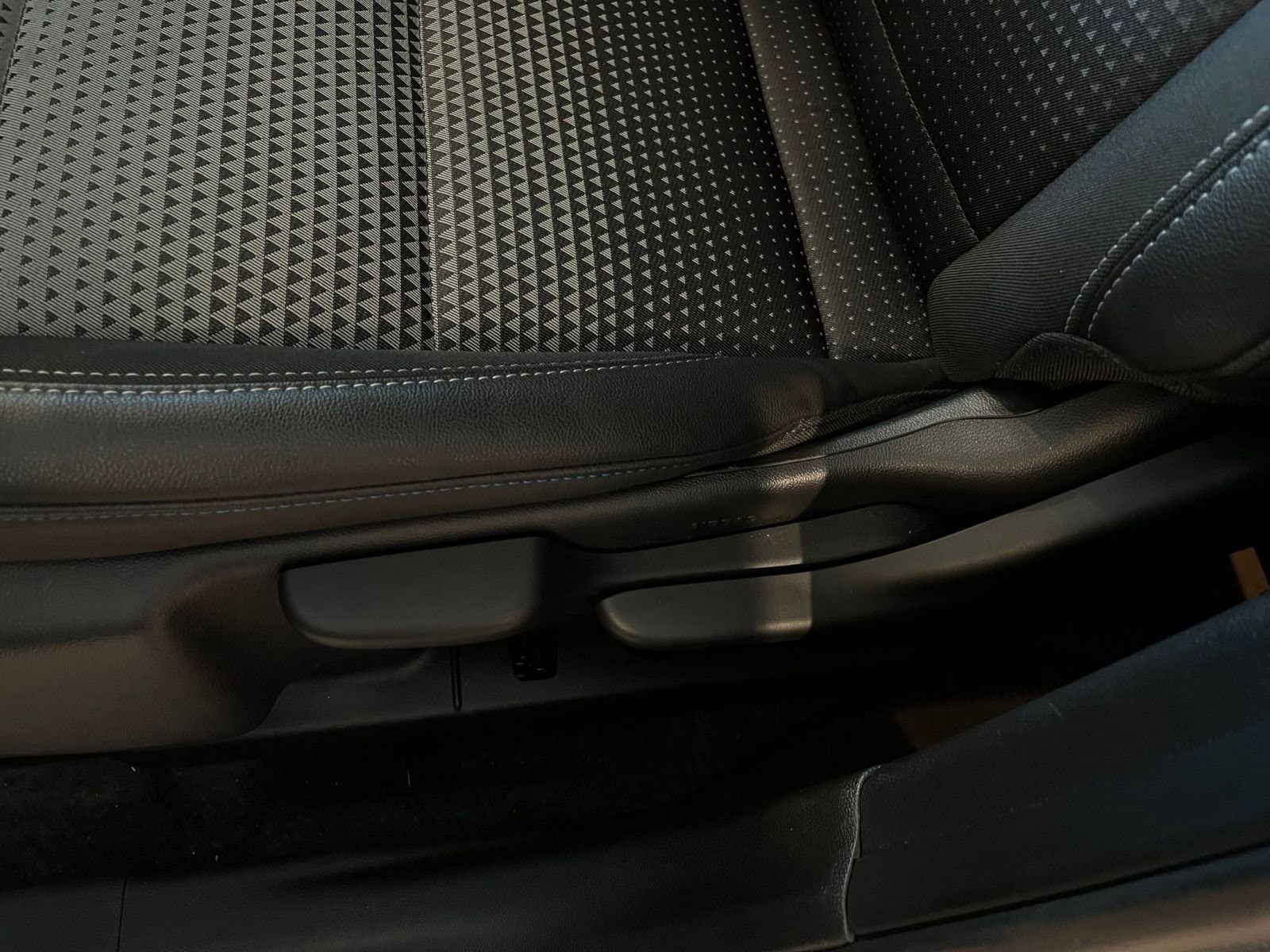 Thumbnail: 2025 Chevrolet Trax - 22