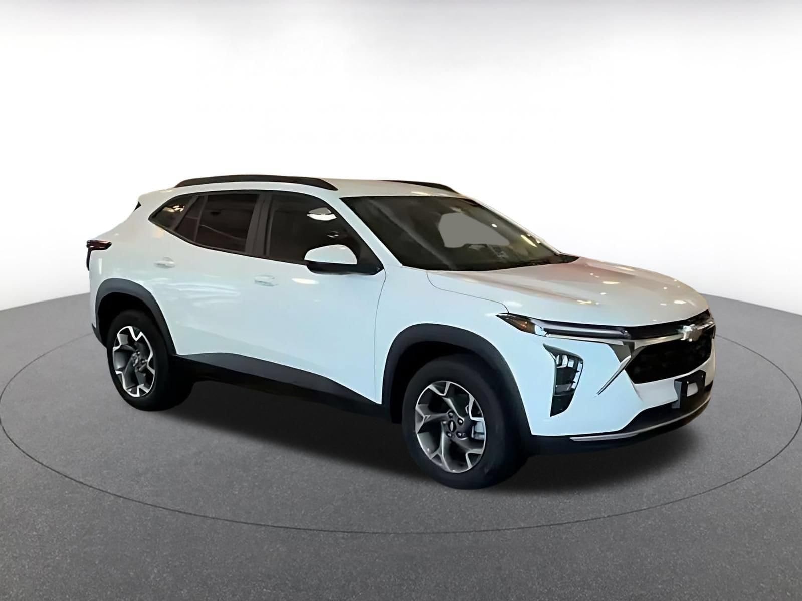Thumbnail: 2025 Chevrolet Trax - 2